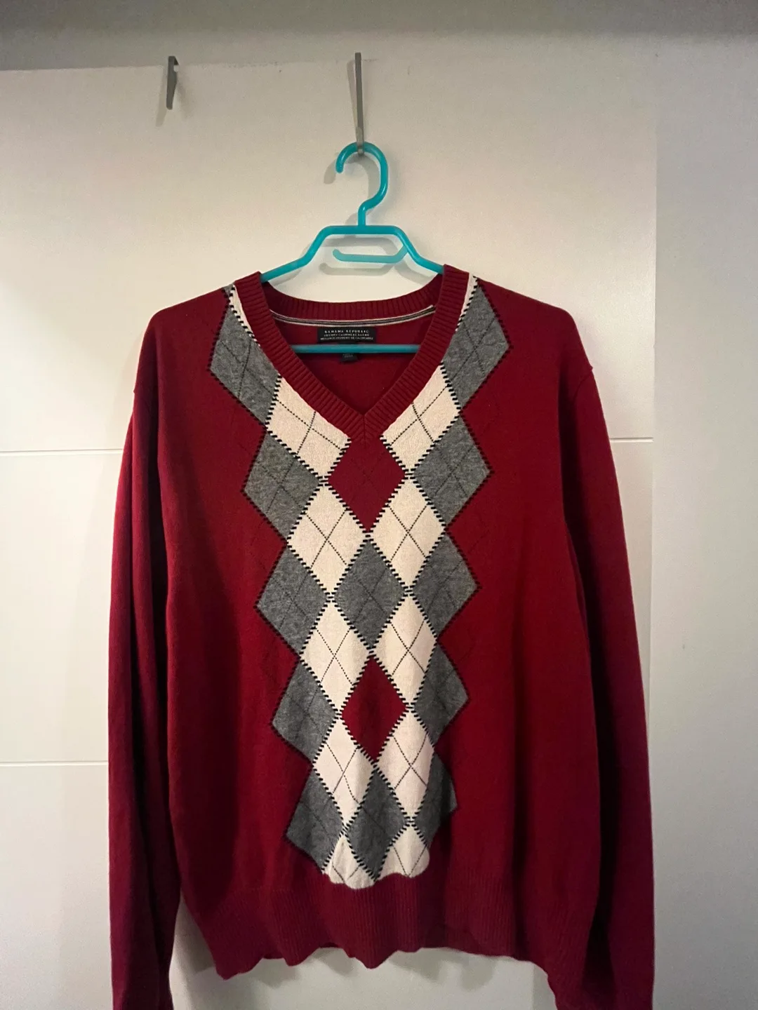 Banana Republic V-Neck cashmere Sweater image indicator(2)