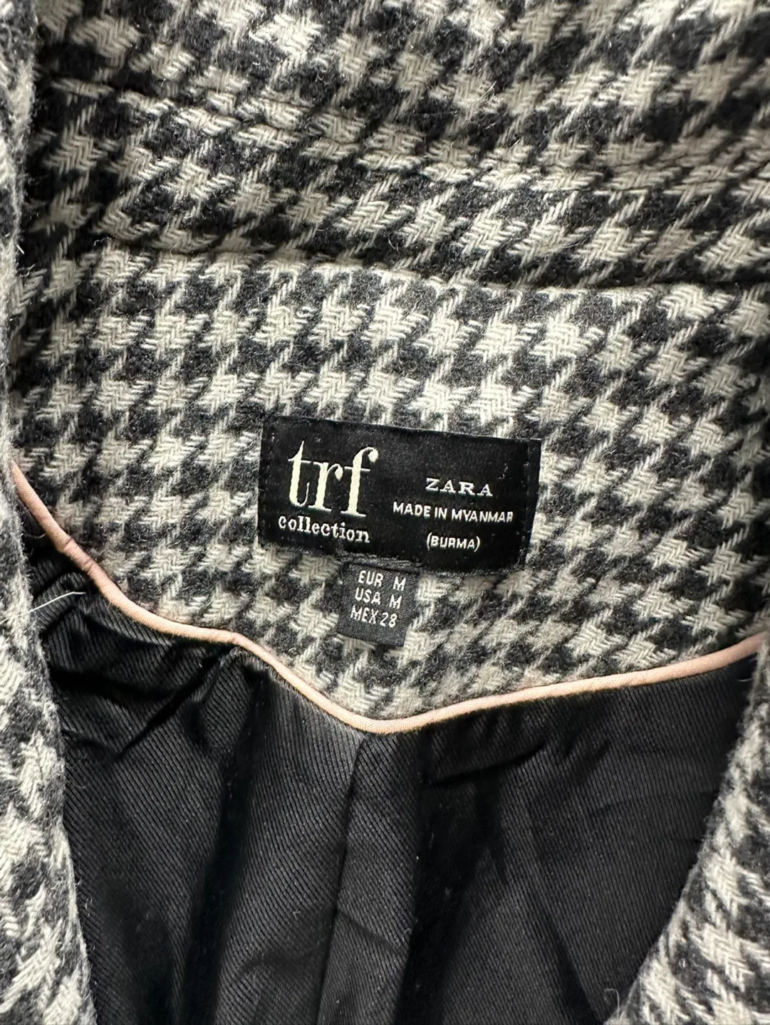 Zara TRF Collection Black & White Houndstooth Coat Size M image indicator(2)