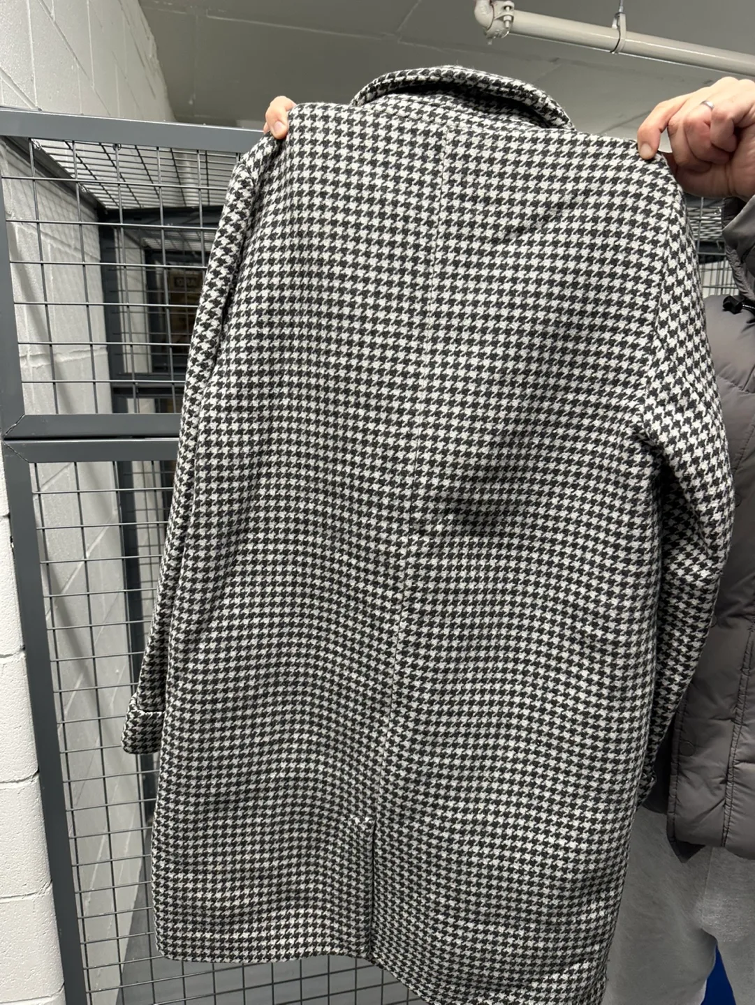 Zara TRF Collection Black & White Houndstooth Coat Size M image indicator(3)