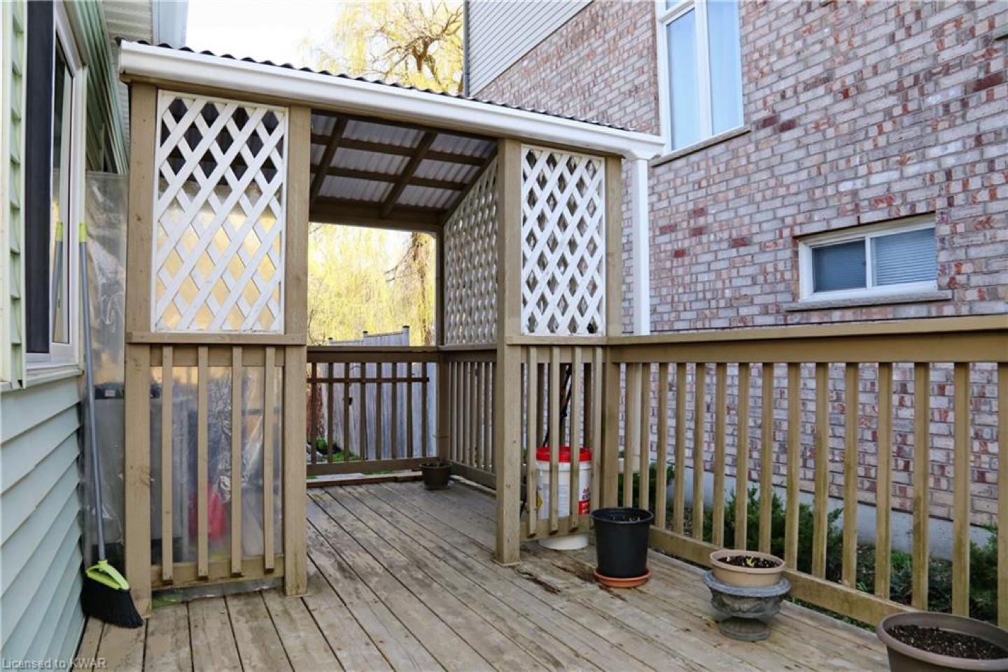 Private All INCLUSIVE - Rare 1 Bedroom + Den & Yard! - photo 2