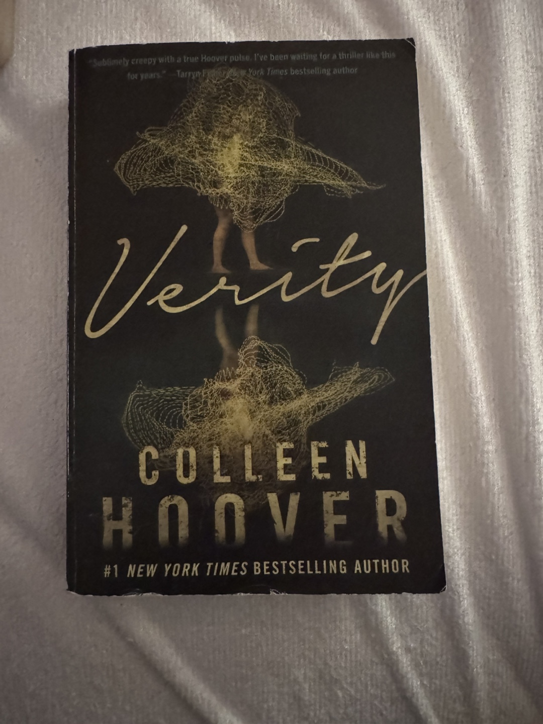 Verity by Colleen Hoover Paperback