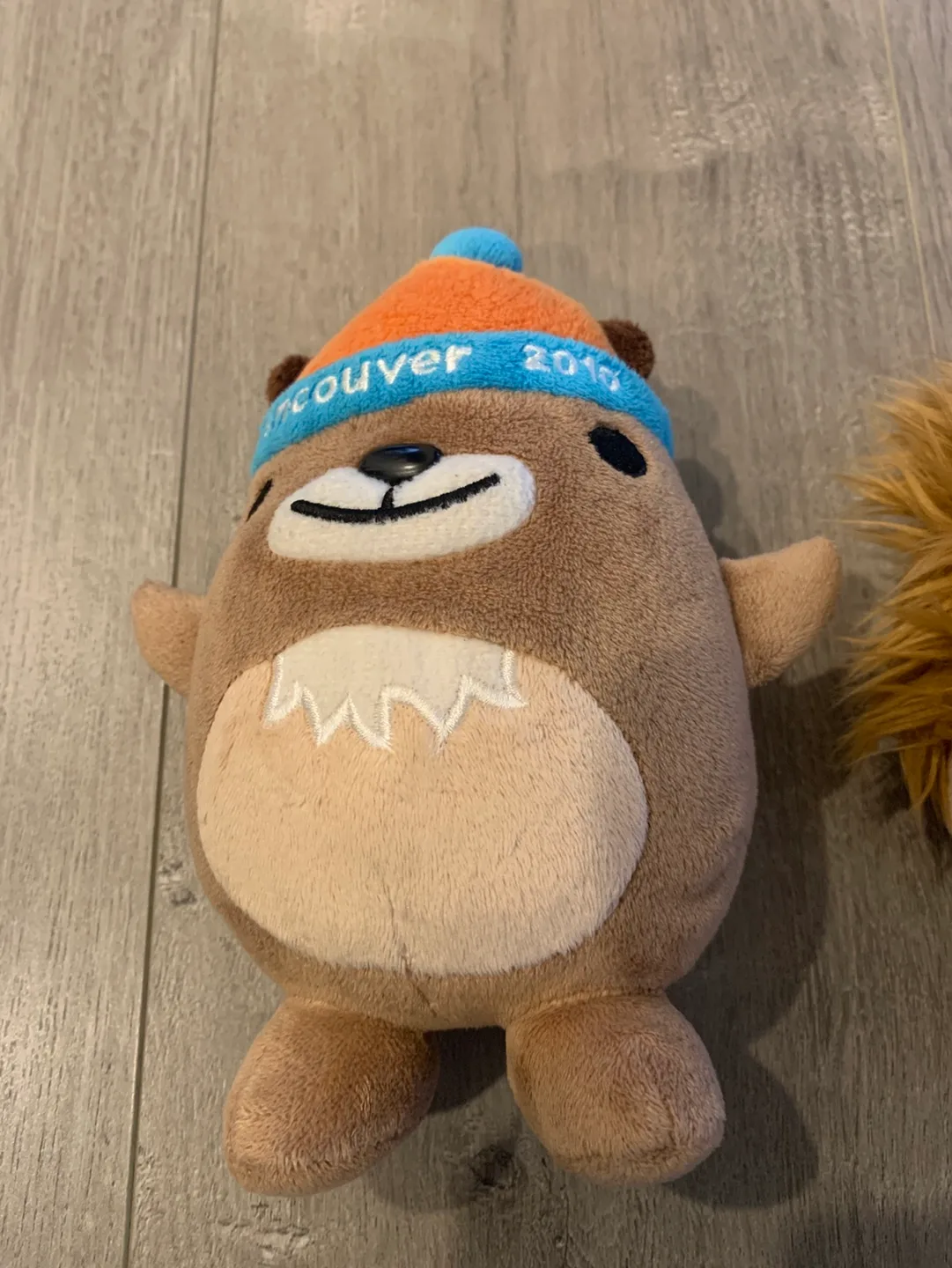 Vancouver 2010 Olympic Mascot Plush Set image indicator(2)