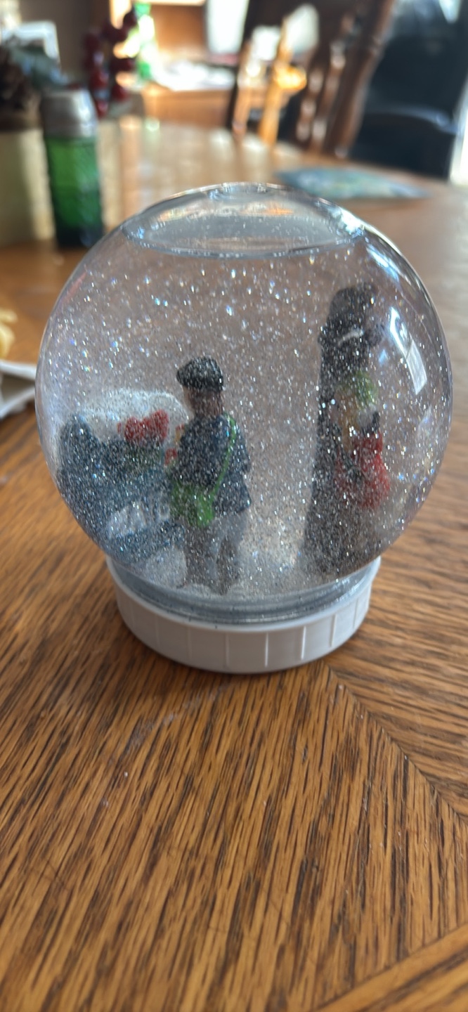 Snow Globe with Couple - photo 3