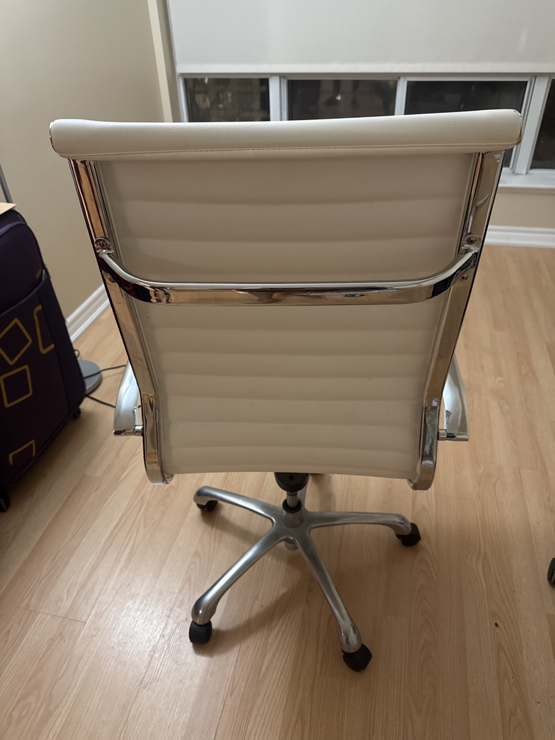 White Office Chair - photo 2