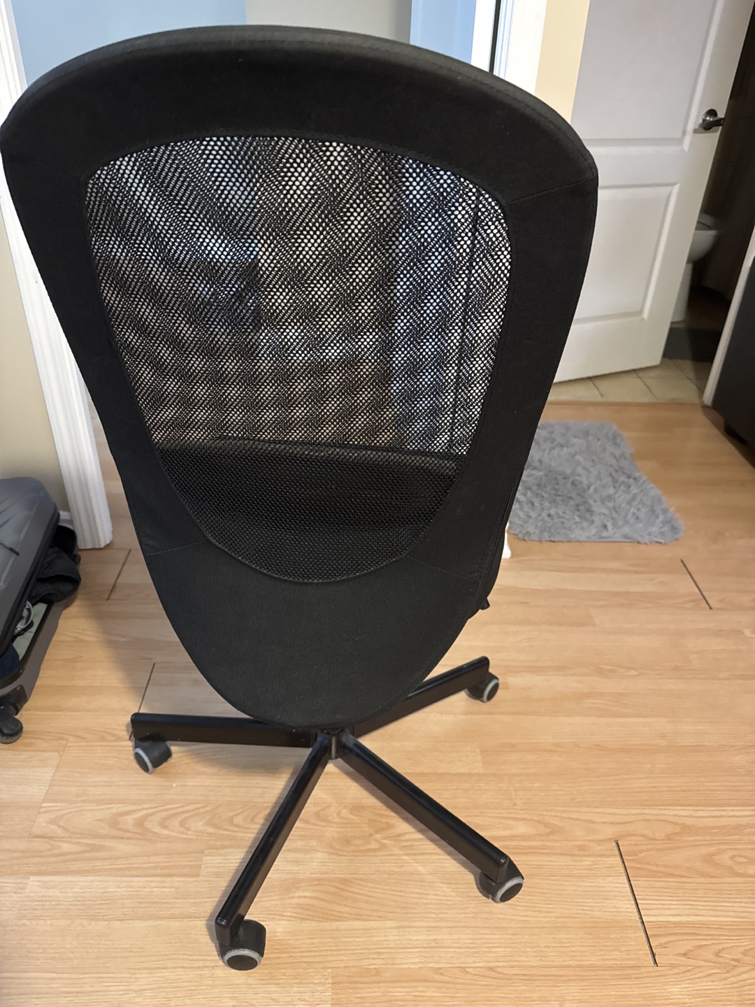 Black Mesh Office Chair - photo 2