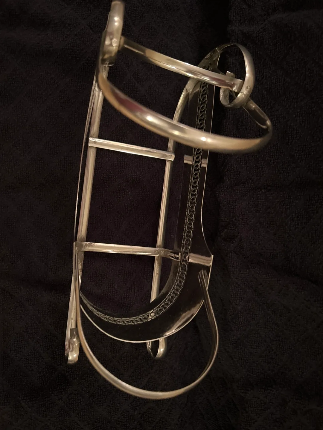 Vintage Silver Sleigh Wine Bottle Holder image indicator(2)