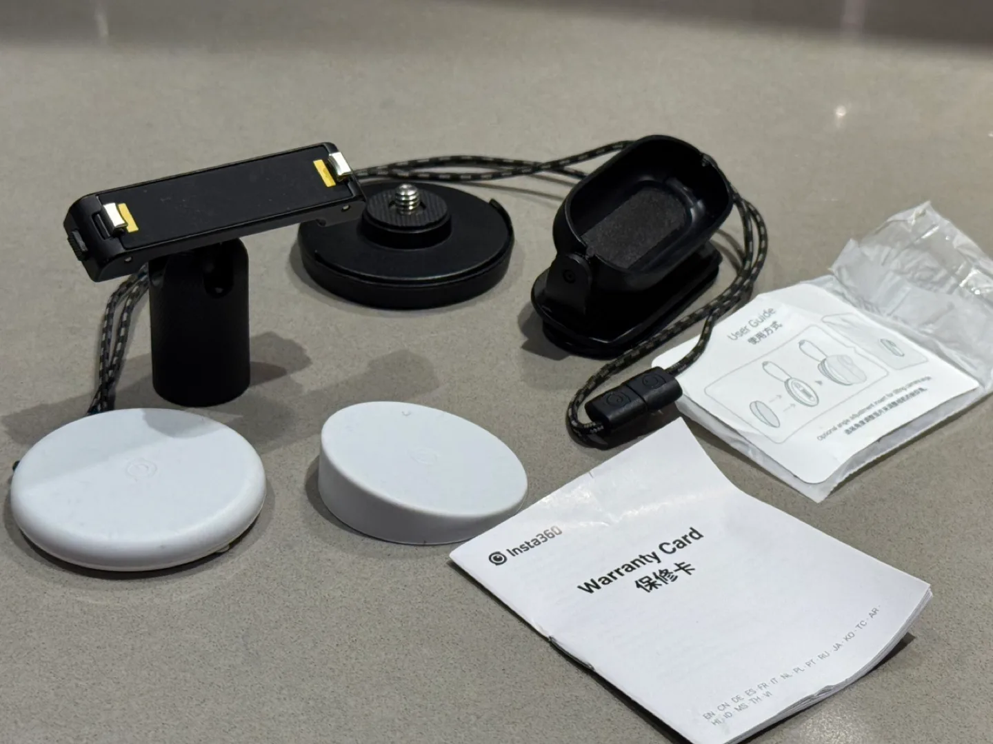 Insta360 Go 3 Only Action Pod And Accessories image indicator(3)