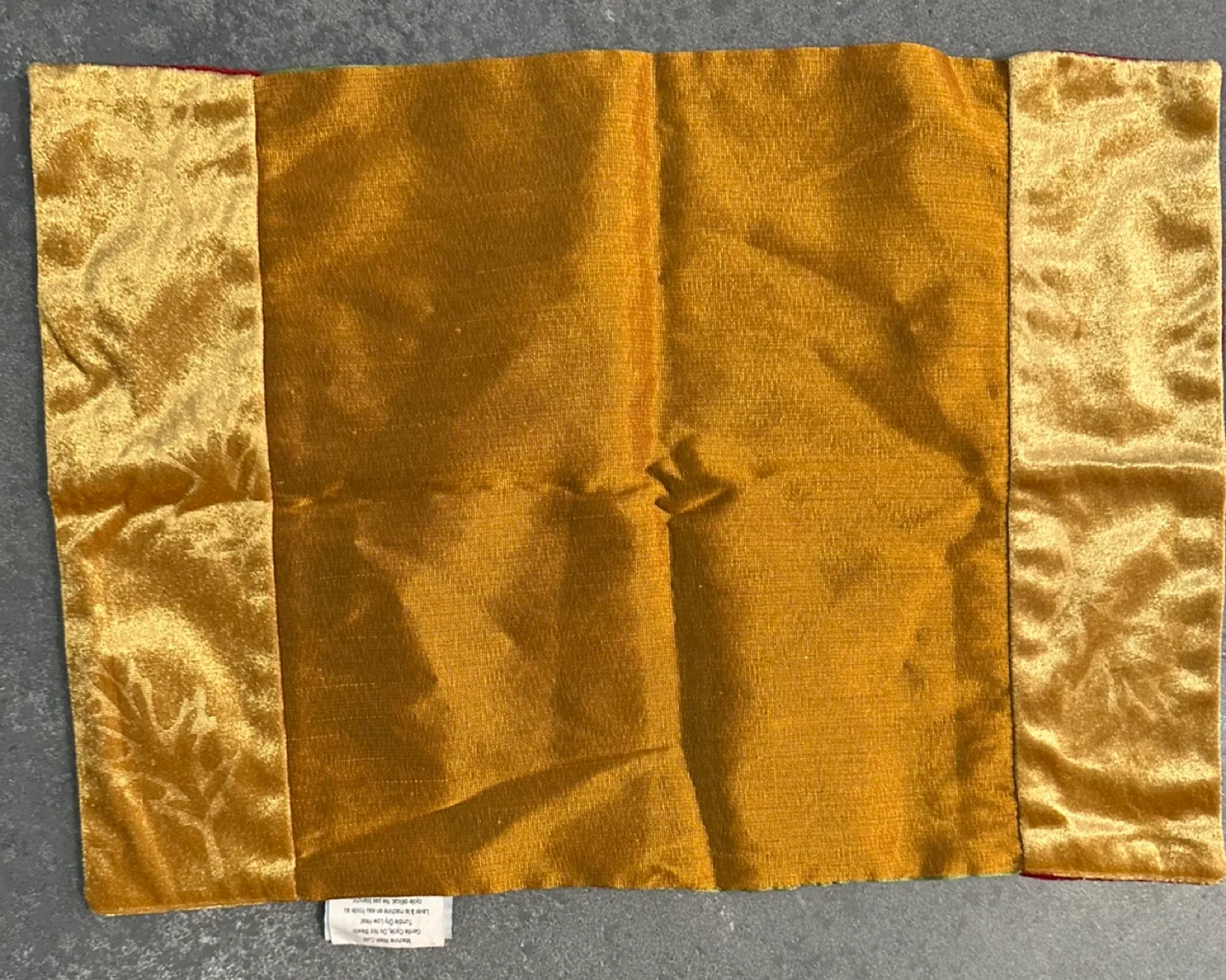 Xmas Set of 8 Green and Red Placemats image indicator(6)