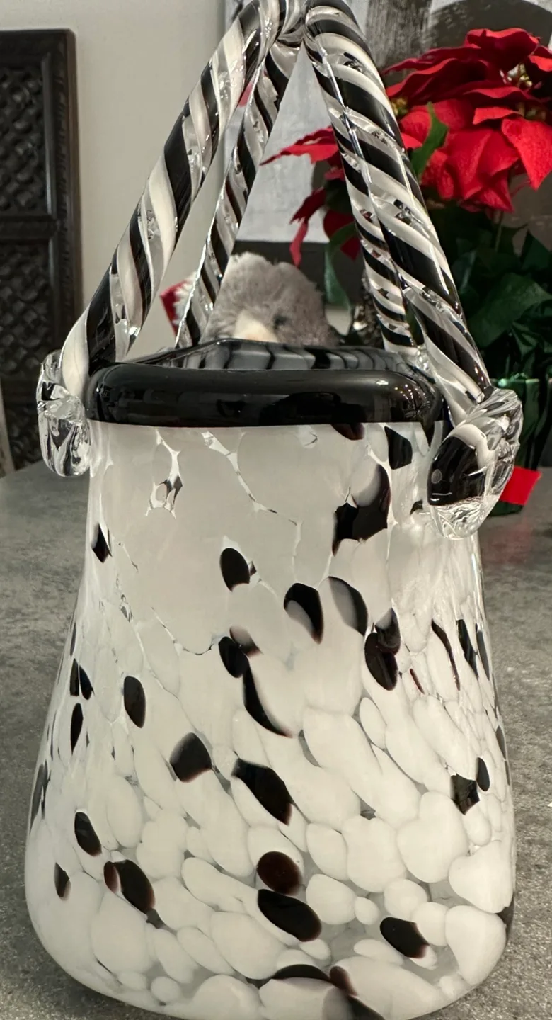 Glass Art Handbag Vase image indicator(5)