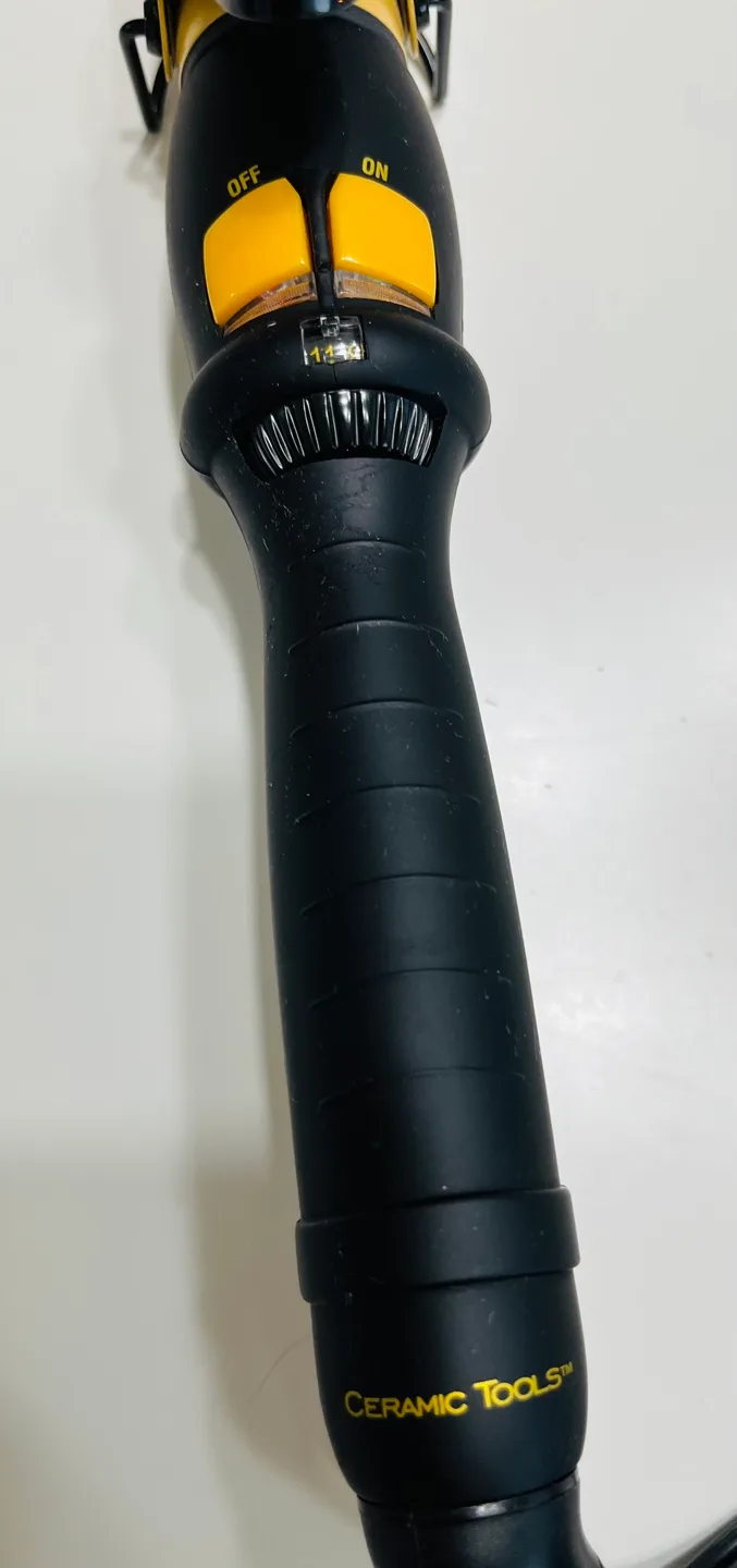 BaByliss Ceramic Tools Curling Iron 1,1/4” Barrel image indicator(2)