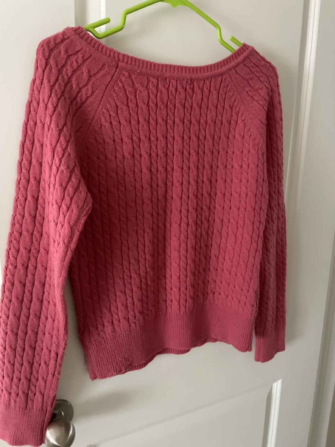 Pink Knit Sweater like new size L - photo 4