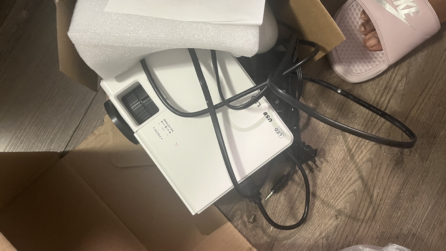 Mini Portable Movie Projector with Bluetooth - photo 3