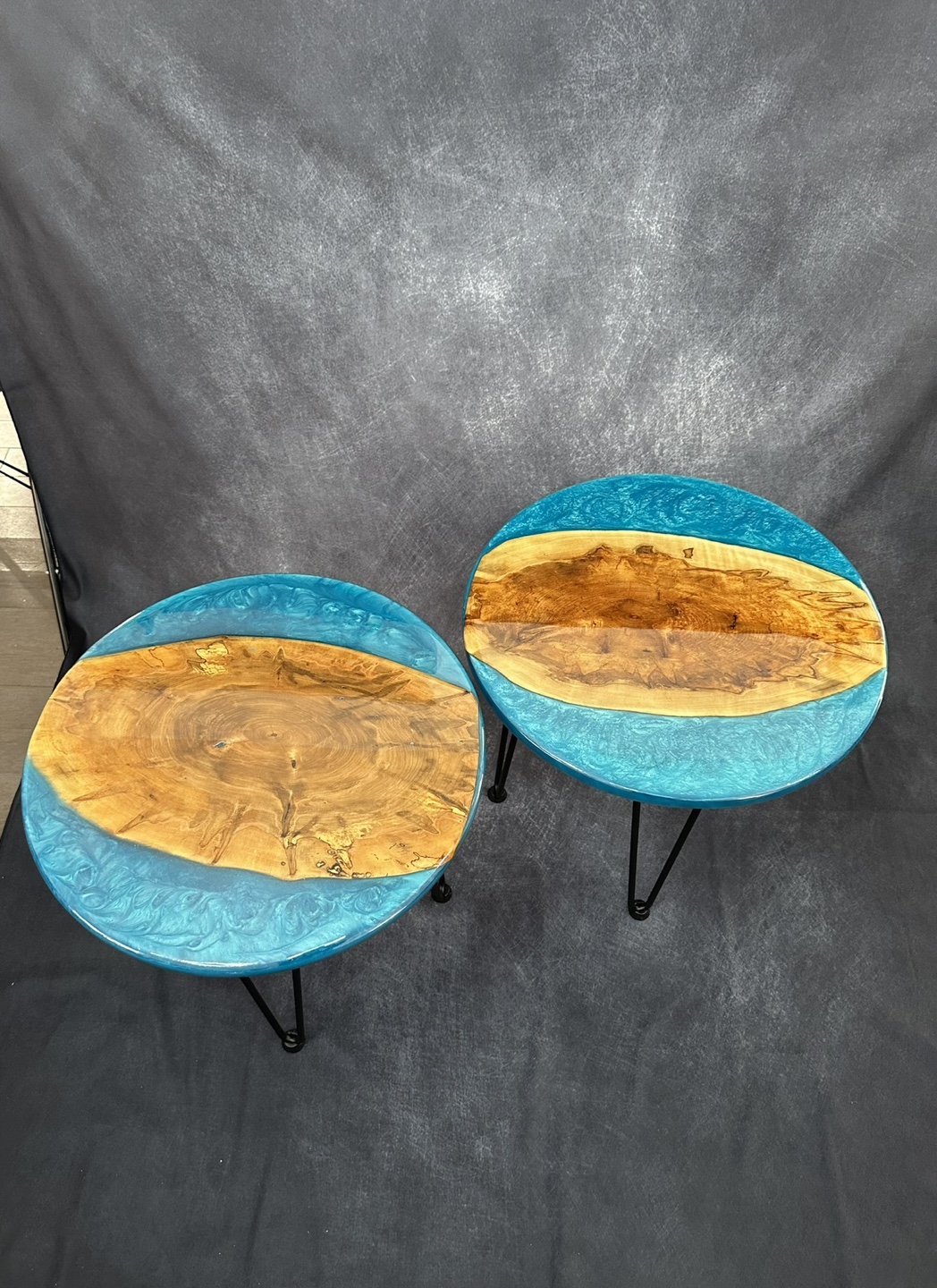 Set of 2 Resin & Wood End Tables - photo 4