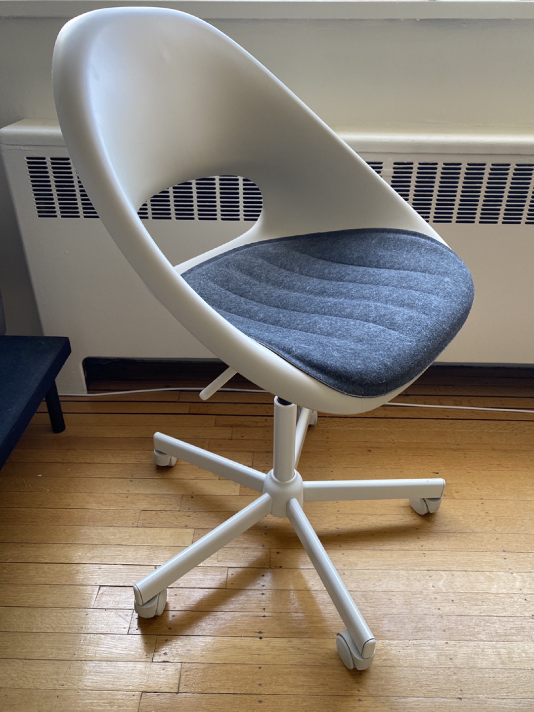 Ikea ELDBERGET Office Chair with PYNTEN Grey Seat Pad - photo 2