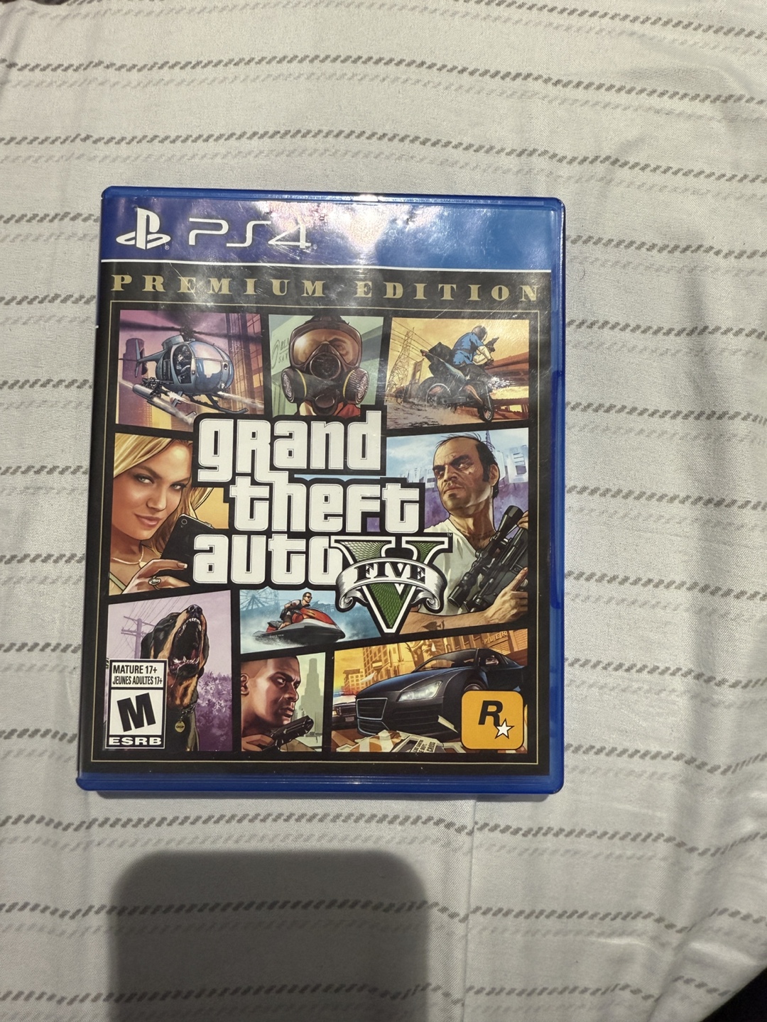 PS4 Console with 2 Controllers and 4 Games - photo 4