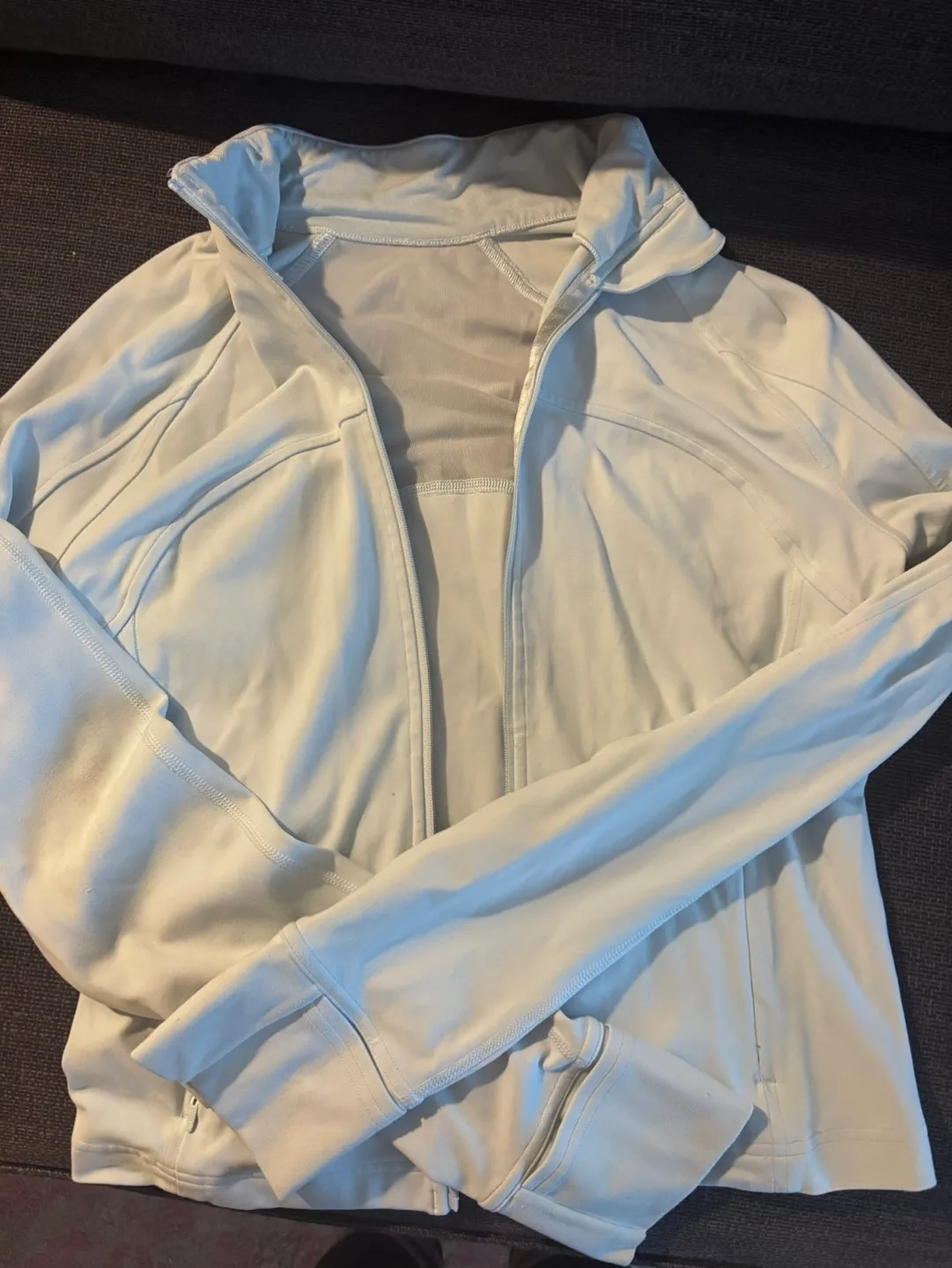 Lululemon Run: On The Fly Jacket - Size 6 image indicator(4)