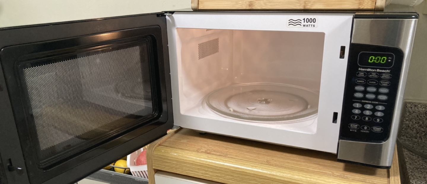 Hamilton Beach Microwave - photo 2