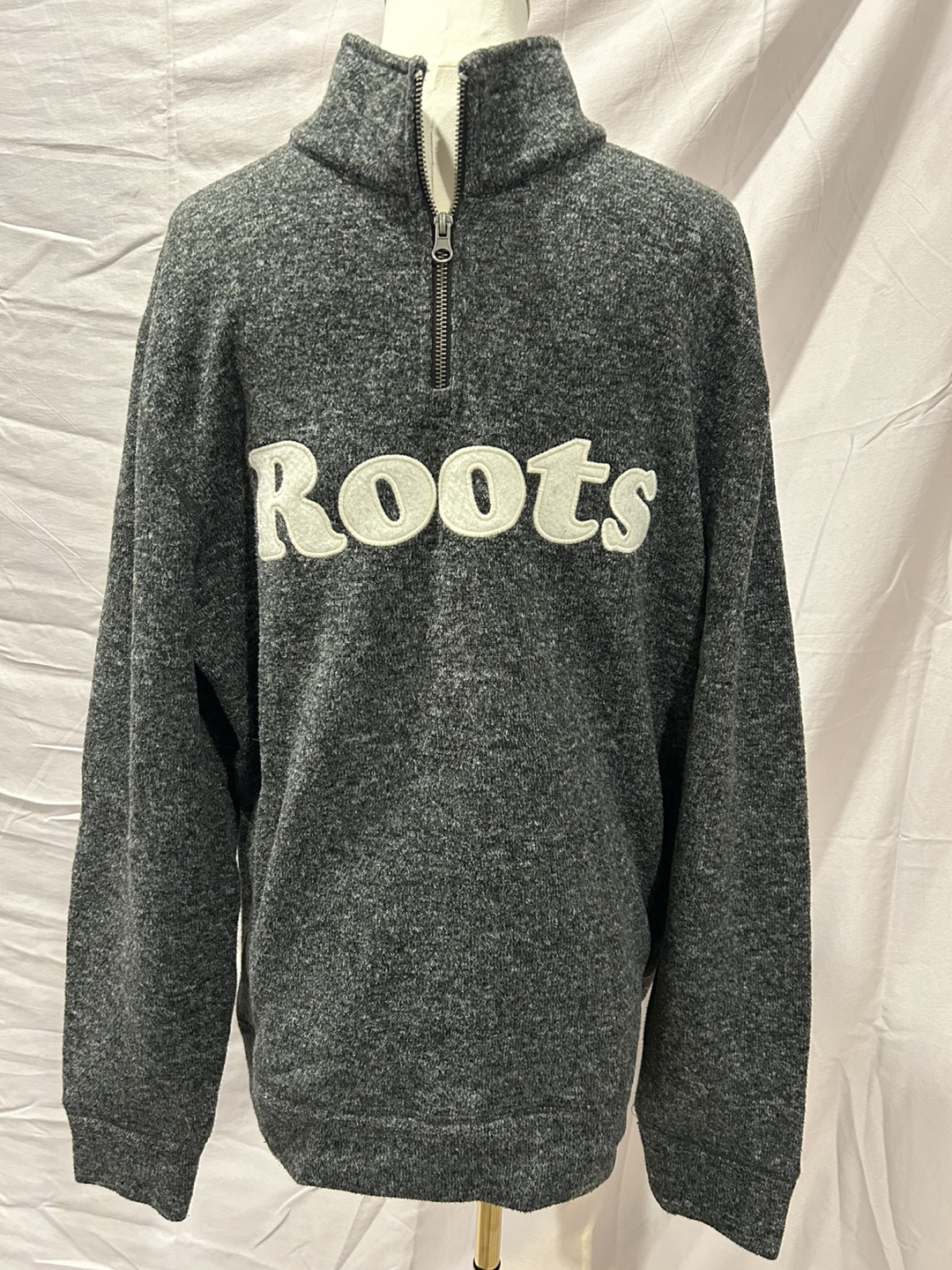 Roots Canada Men's Grey 1/4 Zip Sweater