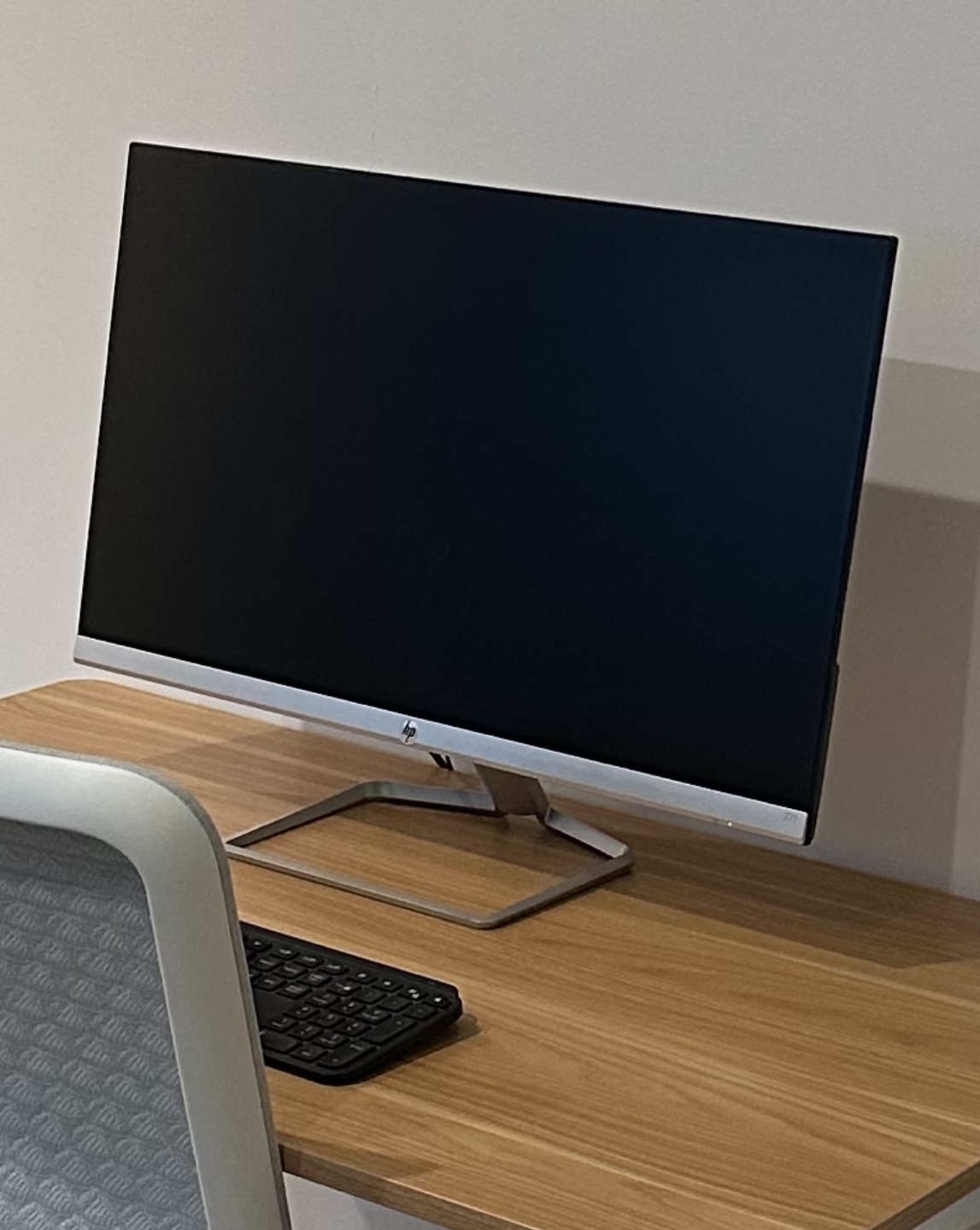 HP 27 inch Full HD 1920x1080 IPS Monitor - photo 2