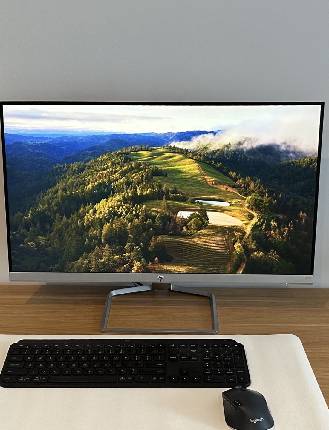 HP 27 inch Full HD 1920x1080 IPS Monitor