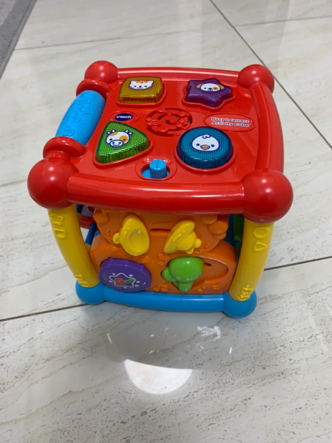 VTech Busy Learners Activity Cube image indicator(2)