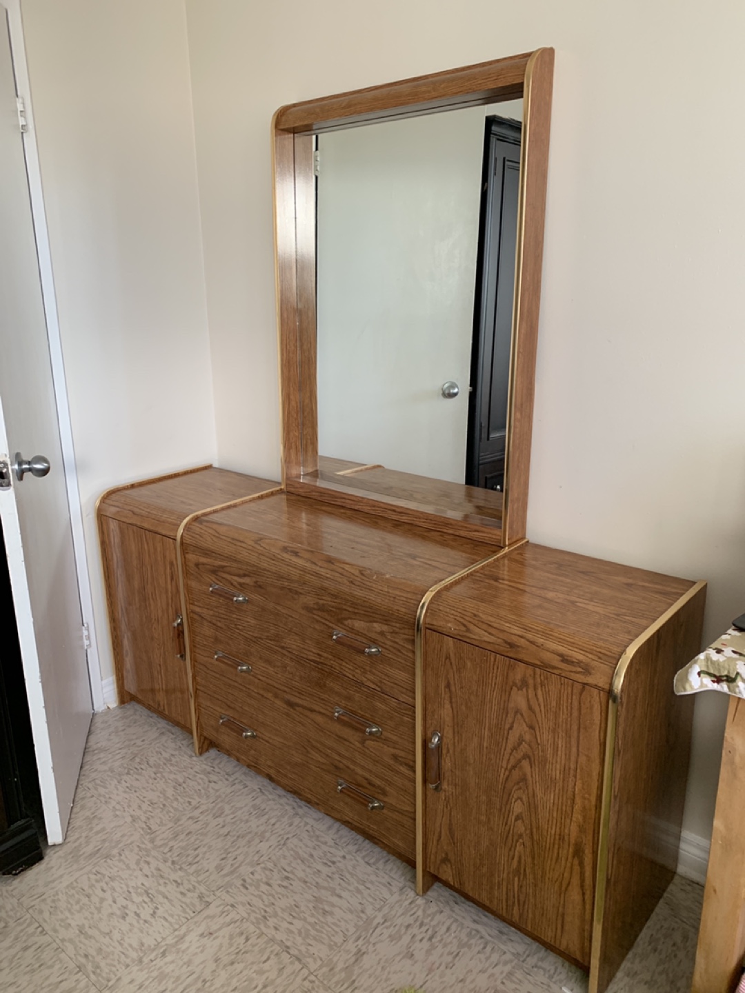 Vintage Vanity with Mirror