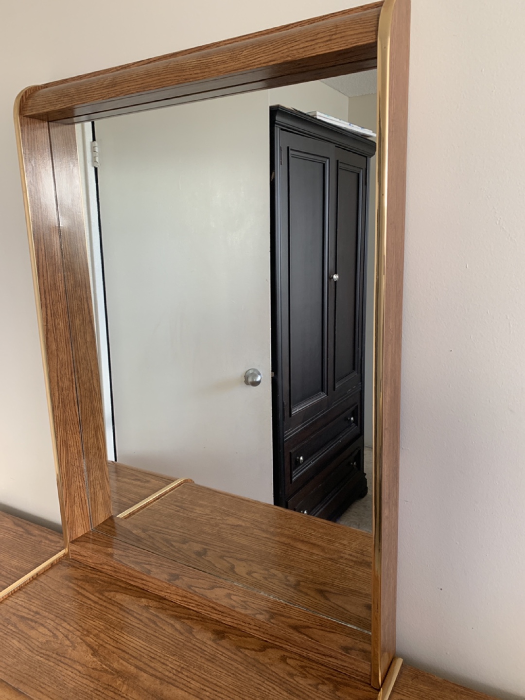 Vintage Vanity with Mirror - photo 3