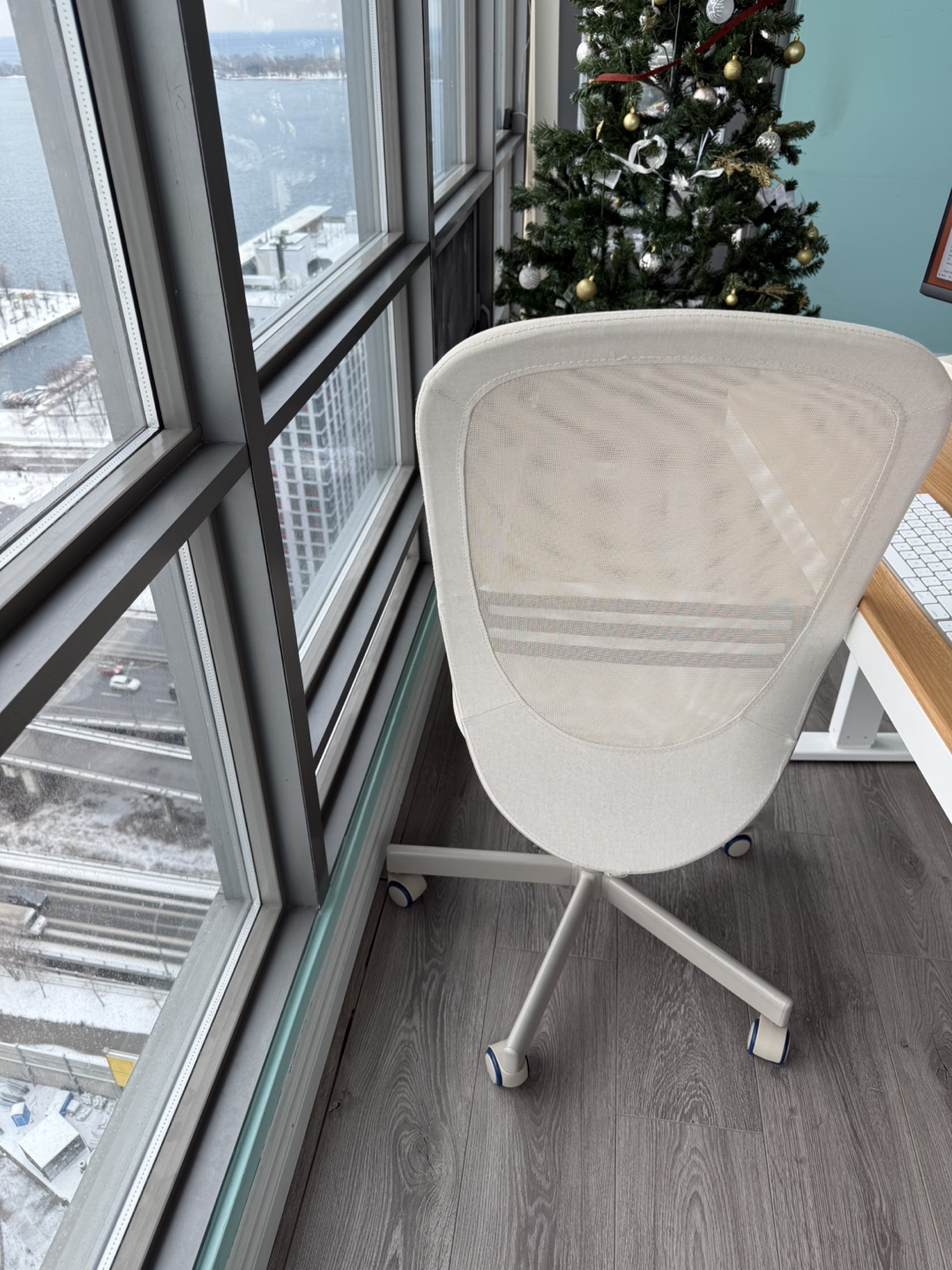 IKEA White mesh office chair - photo 2