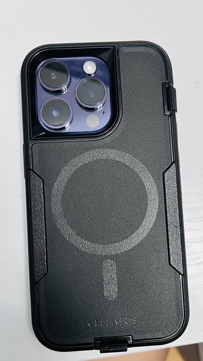 Brand new IPHONE 14 Pro hard Magsafe Case -Black Color - photo 3