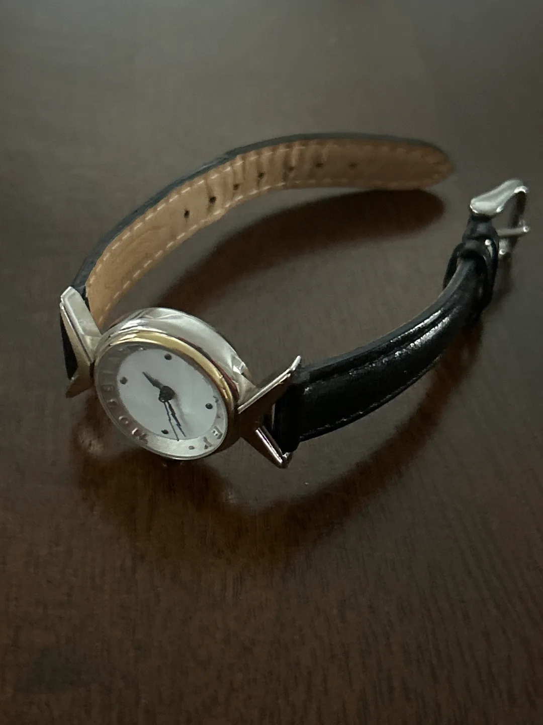 Harley Davidson Women's Watch with original case image indicator(3)