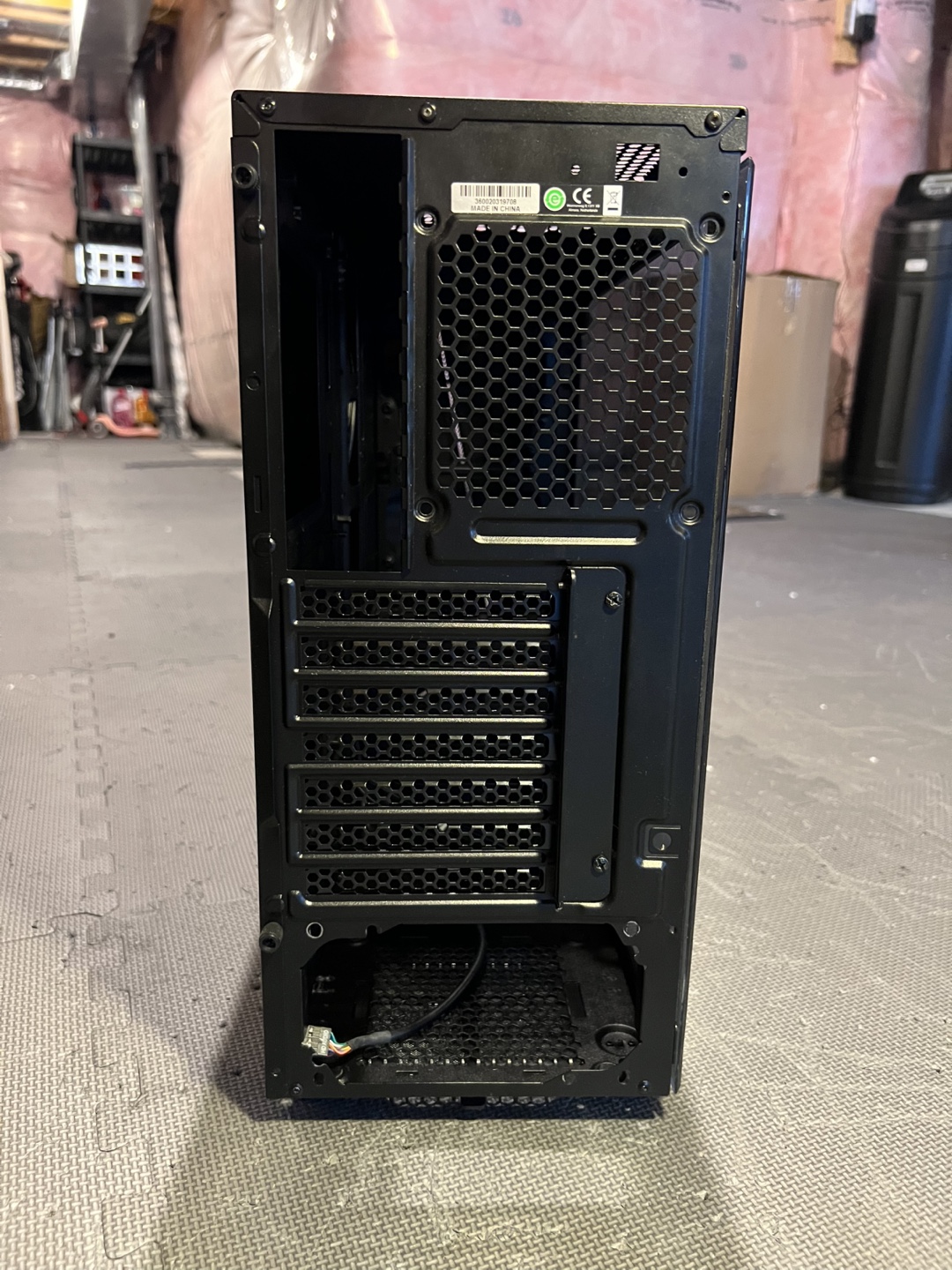 Corsair Carbide Series Spec-05  Mid-Tower PC Case - photo 3