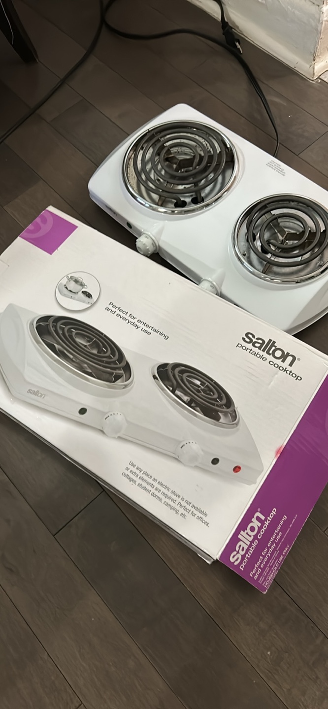 Salton Portable Cooktop. Double Burners