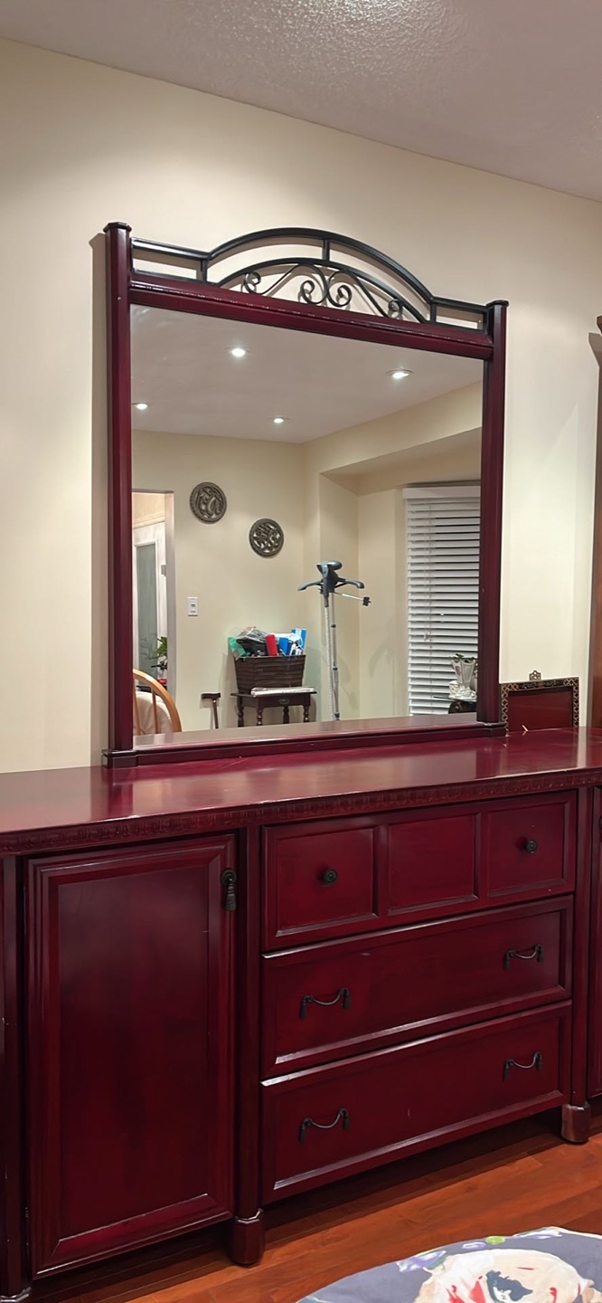 Beautiful Italian Vanity with Mirror
