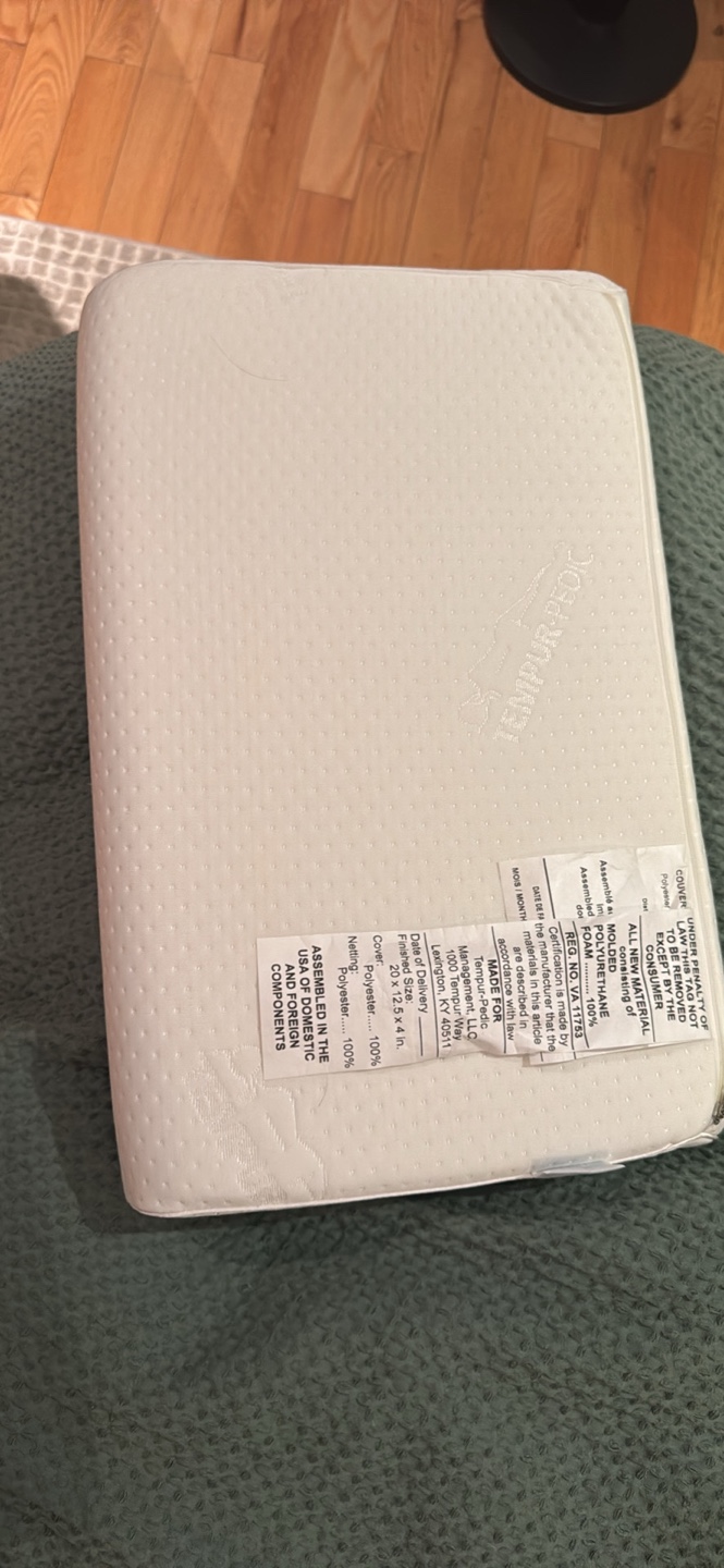Tempur-Pedic Memory Foam Pillow - photo 3