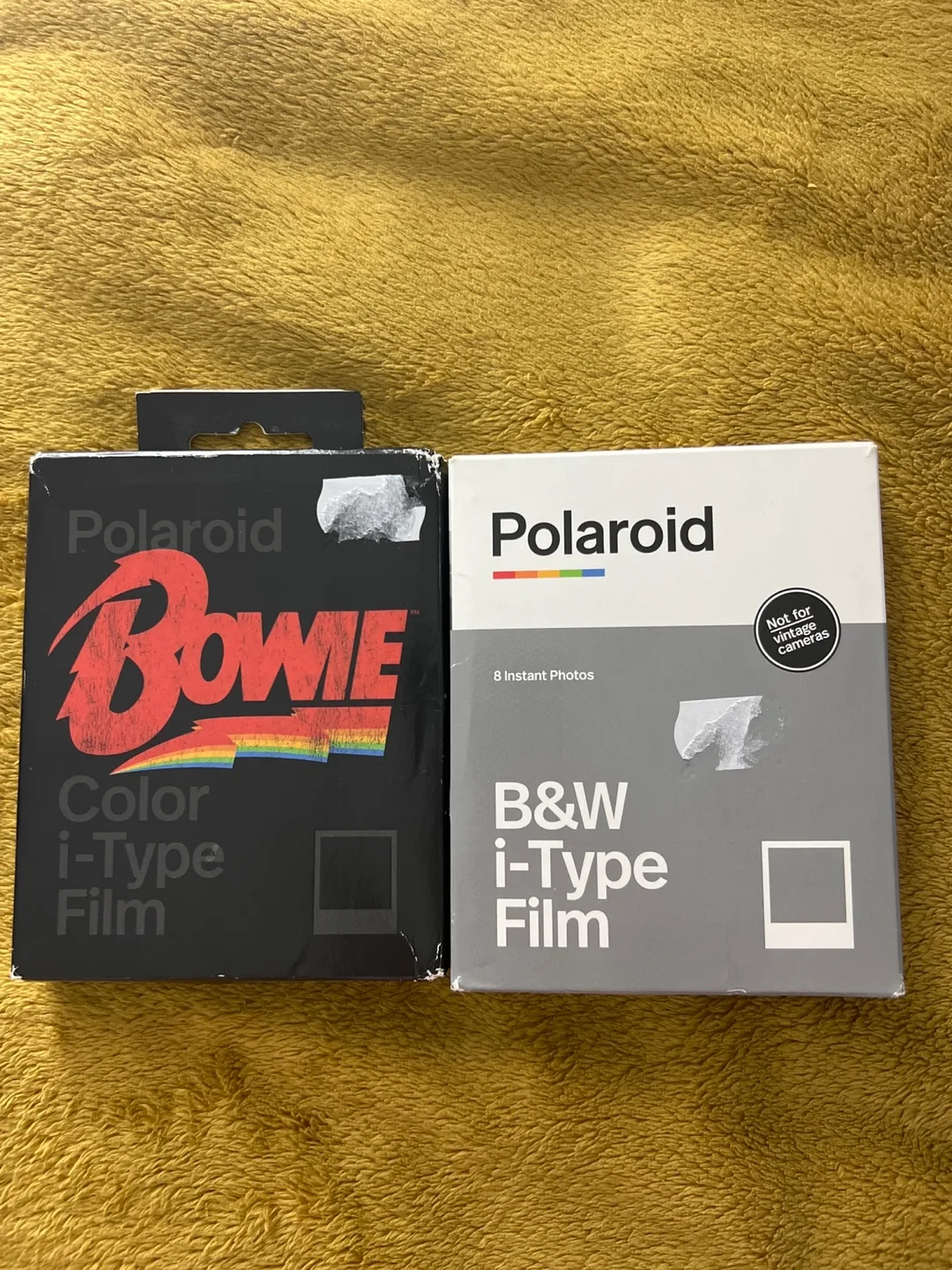 Polaroid i-Type Film - 8 Pack (Colour & B&W) thumbnail