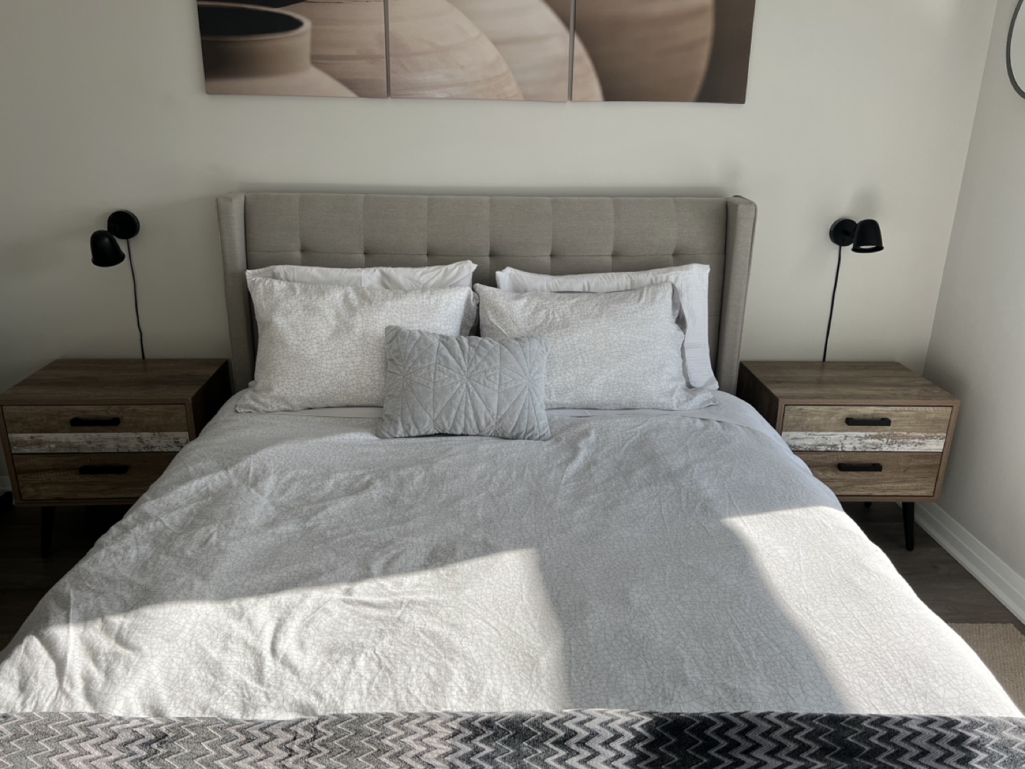 2 Nightstands - photo 2