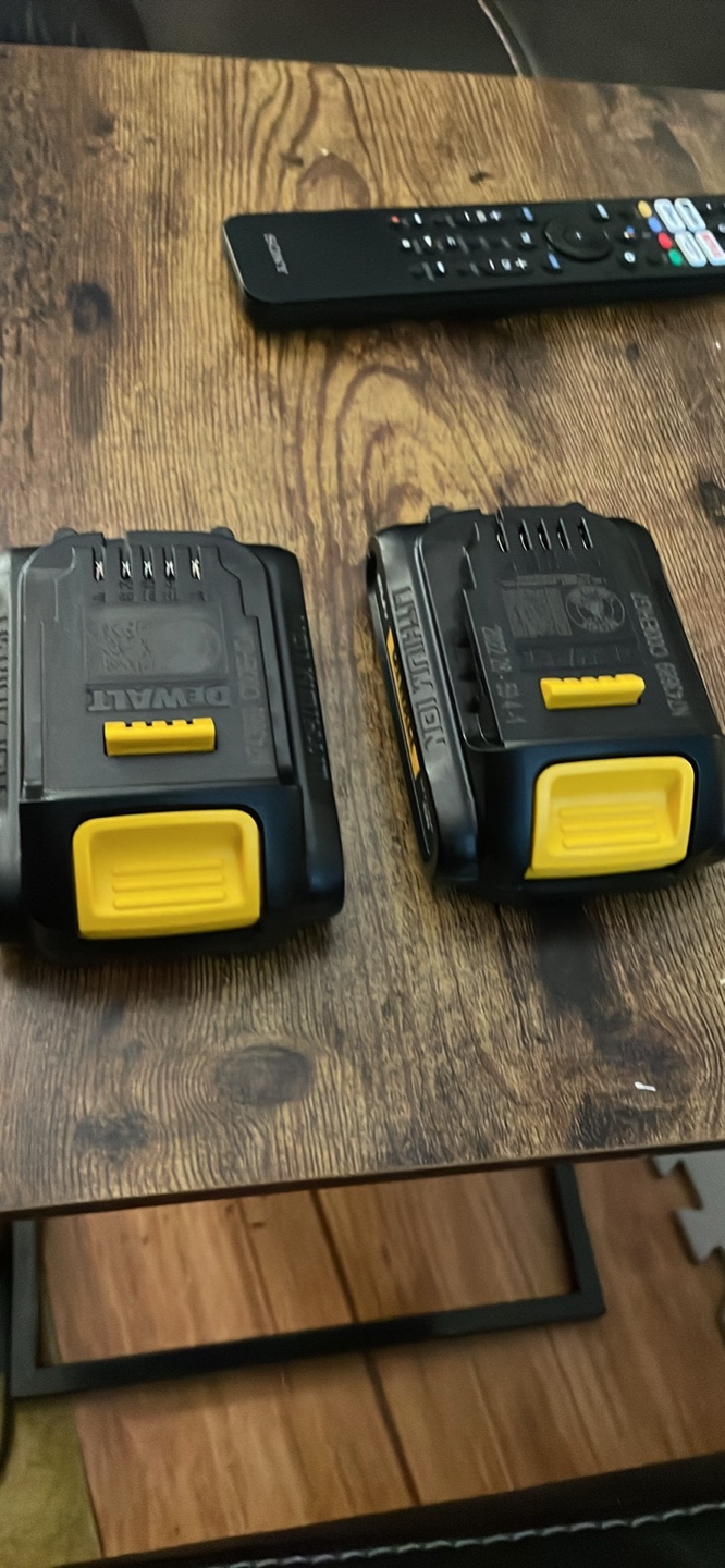 Dewalt 20V Lithium-Ion Batteries - photo 2