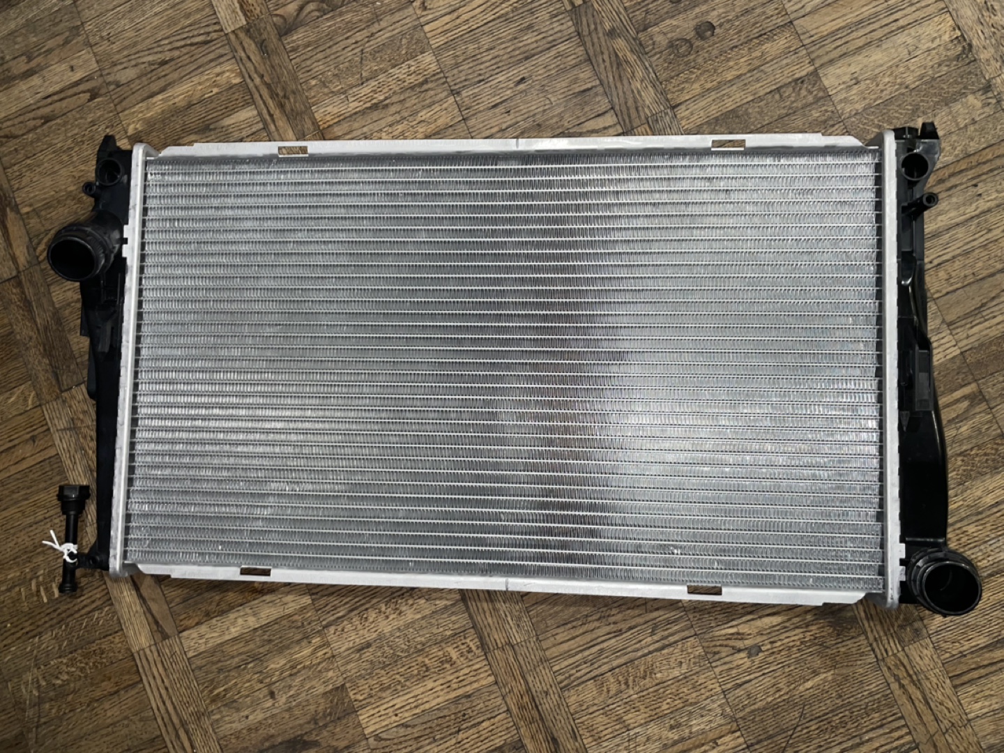 BMW Radiator - photo 4