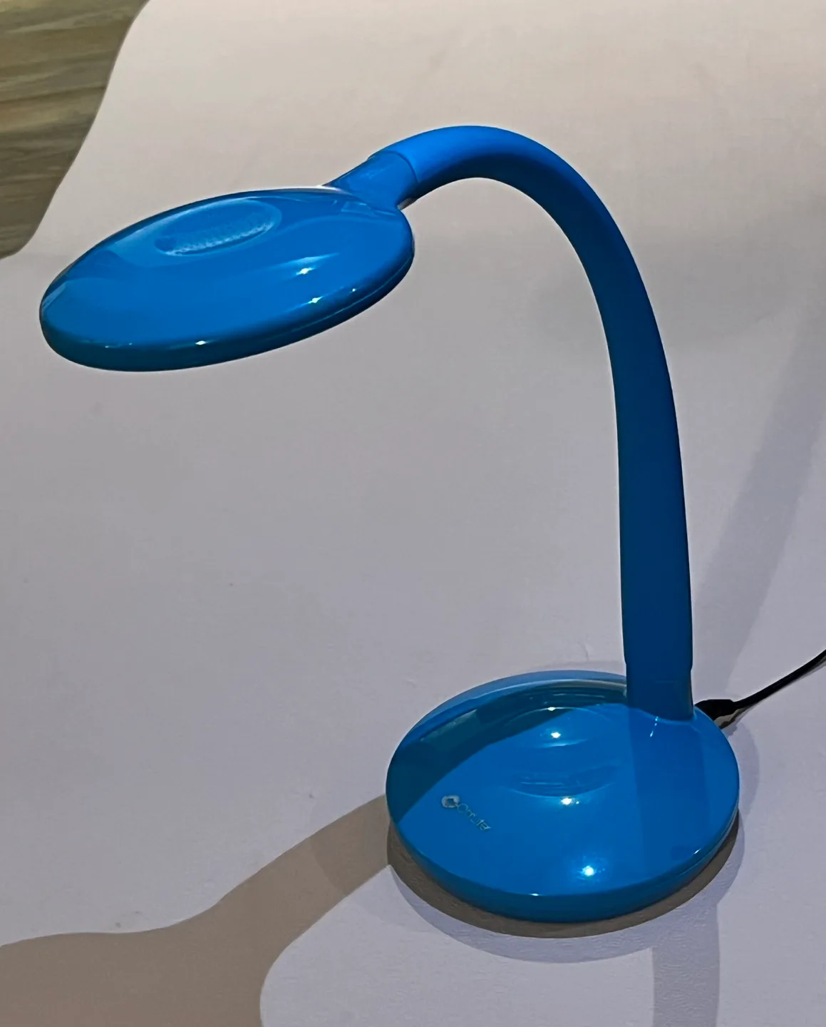 Blue Desk Lamp with Flexible Arm image indicator(2)