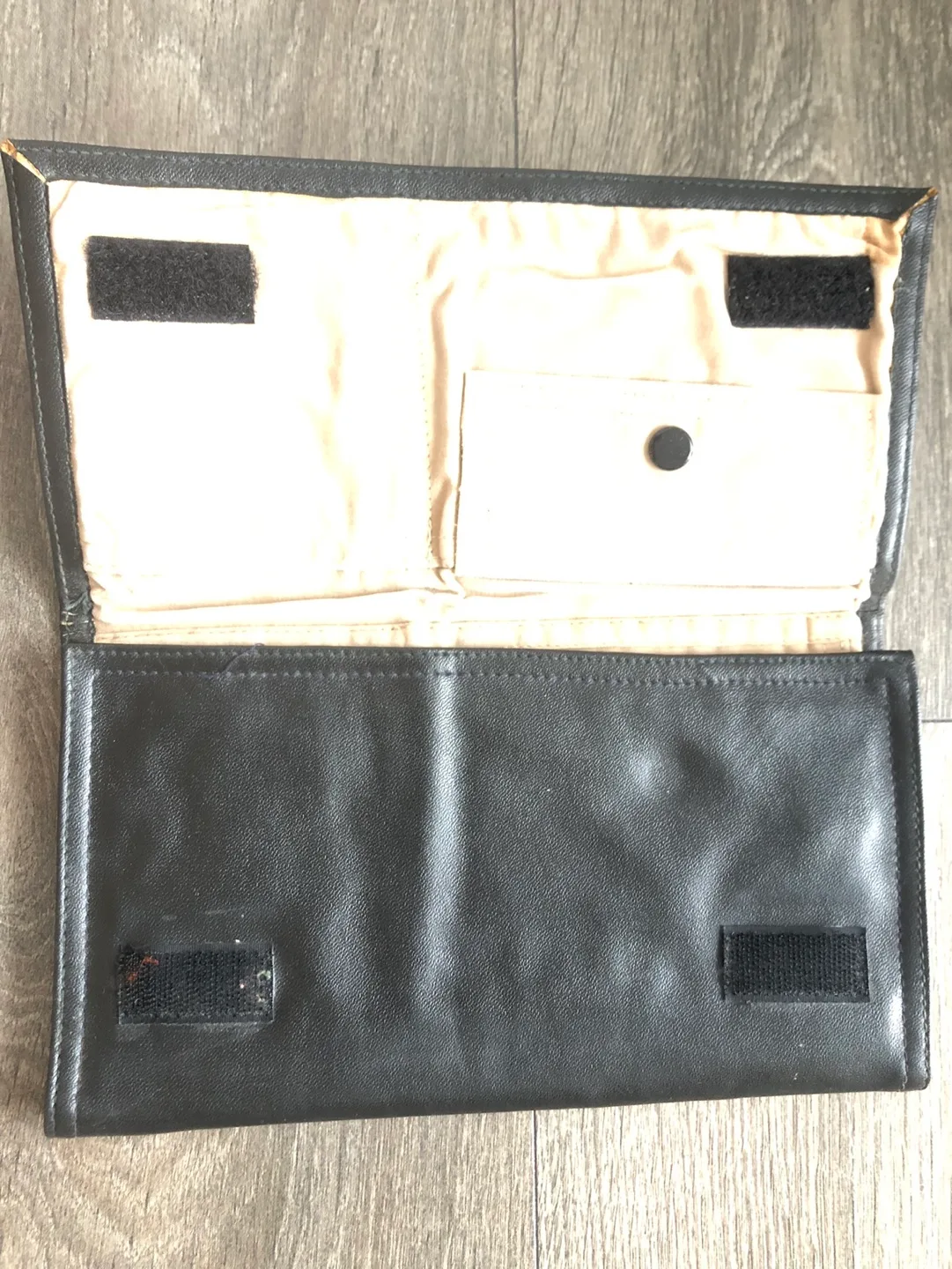 Vintage Lupin Travel Jewellery Case image indicator(3)