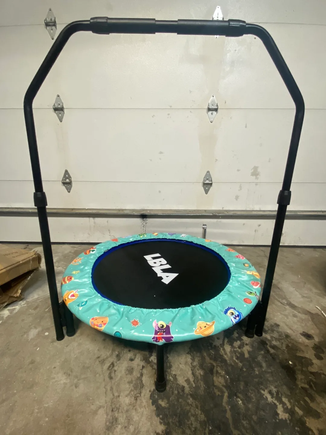 Indoor and Outdoor  Trampoline for Kids image indicator(2)
