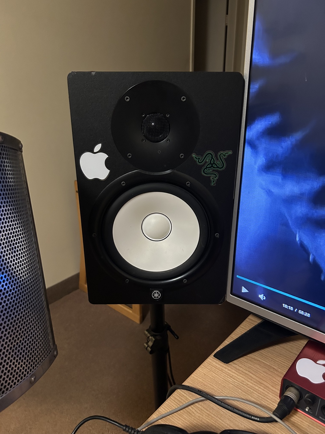 Yamaha HS8 Studio Monitors (Pair) - Excellent Condition - photo 2