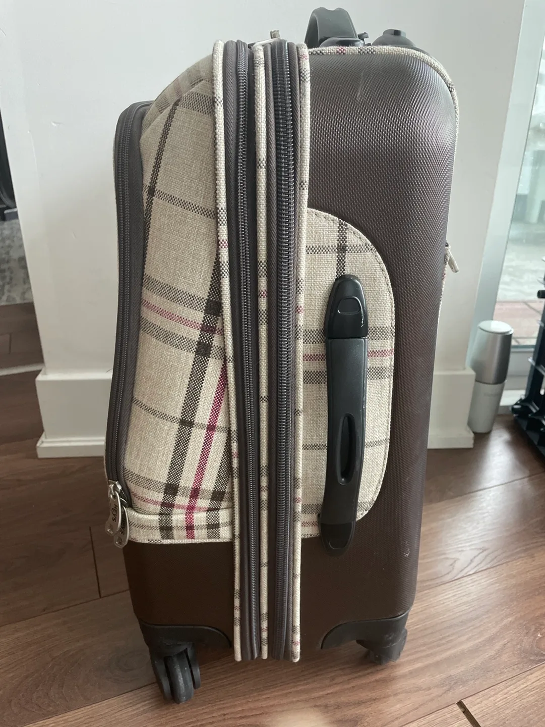 Heys carry on image indicator(2)