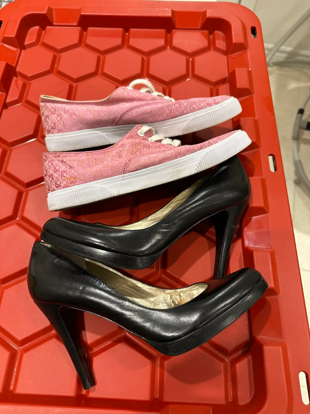 Black Guess High Heel                #Freecycle image indicator(2)