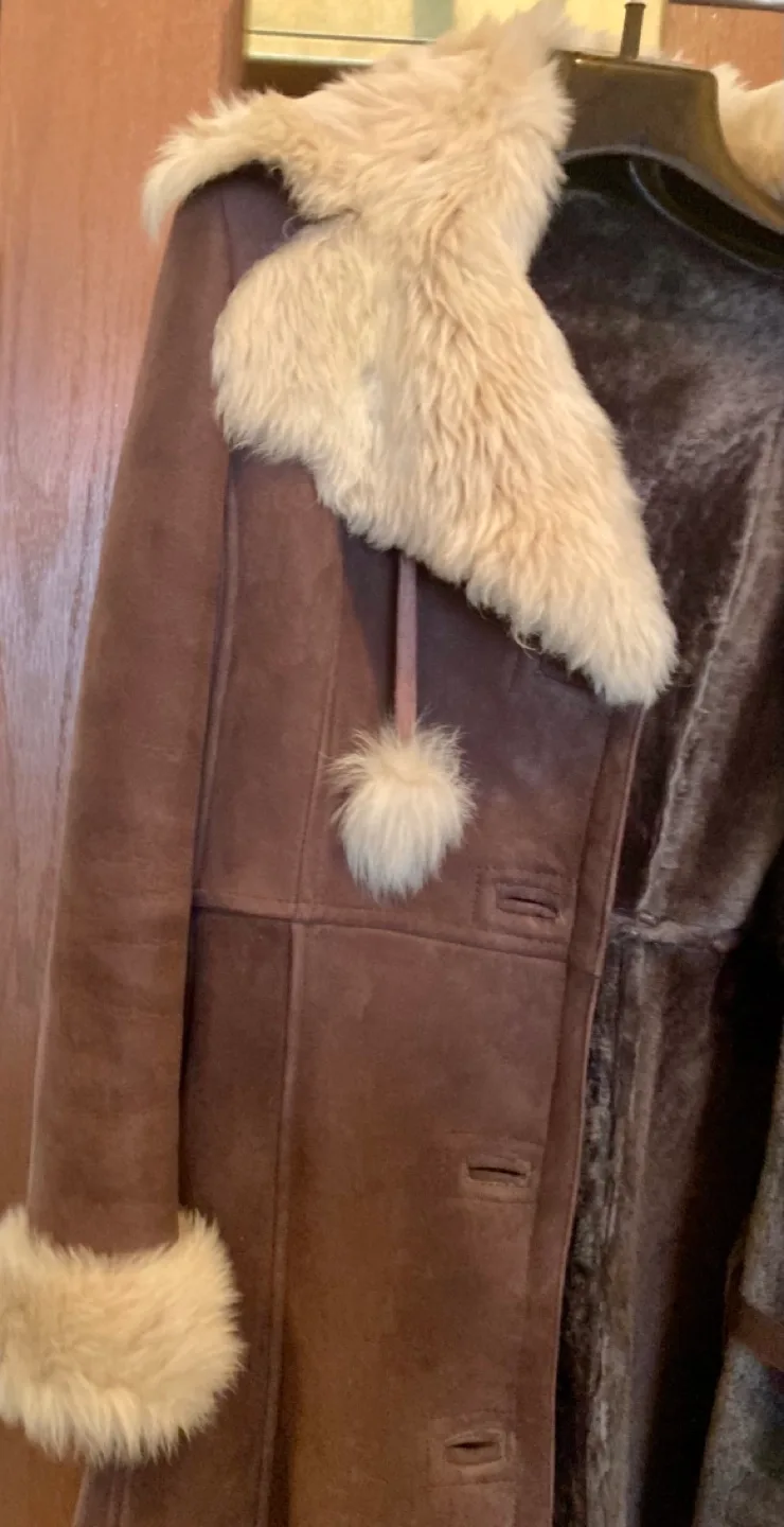 Sheepskin Coat with Fur Collar and Cuffs image indicator(6)