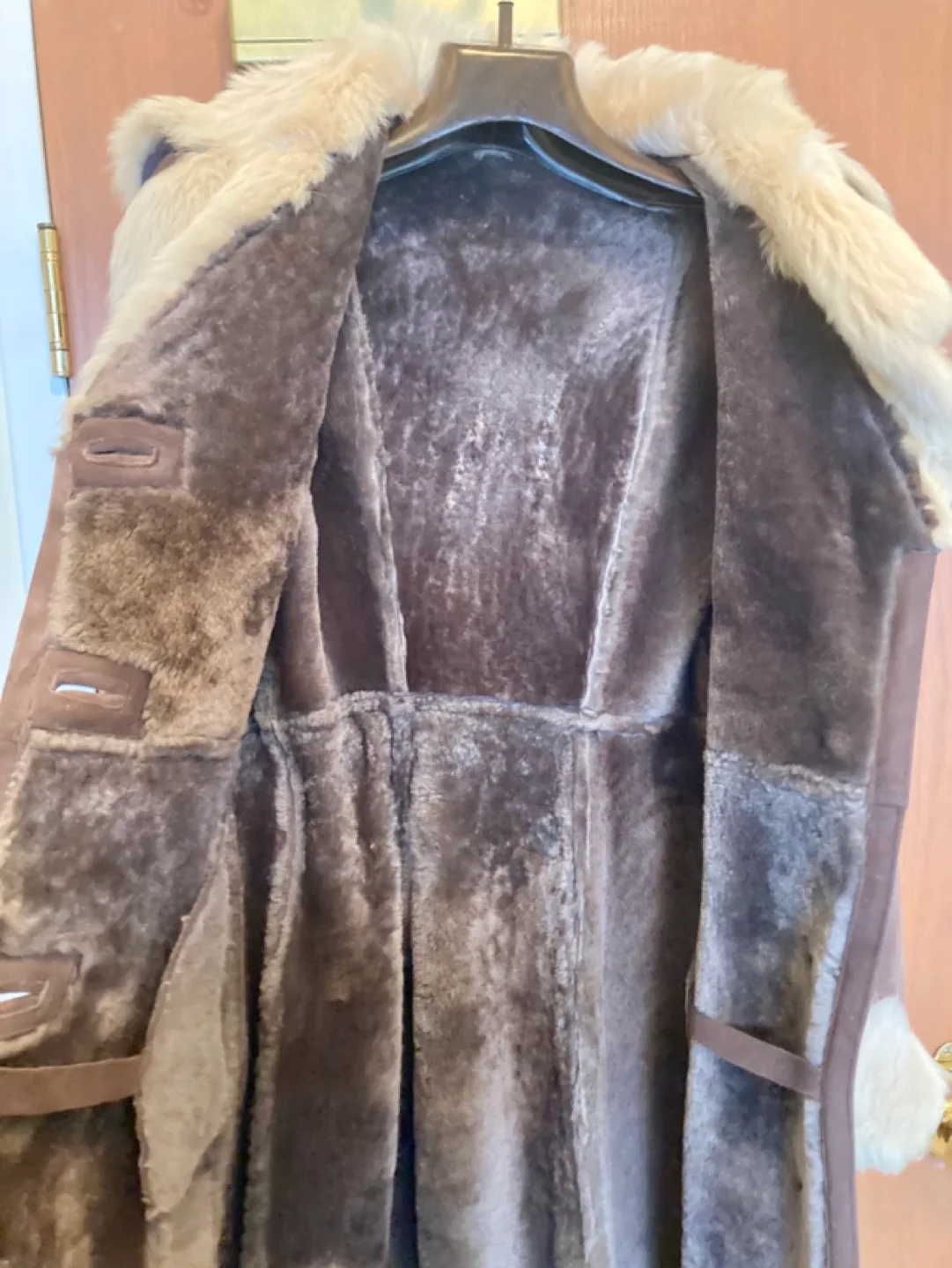 Sheepskin Coat with Fur Collar and Cuffs image indicator(5)