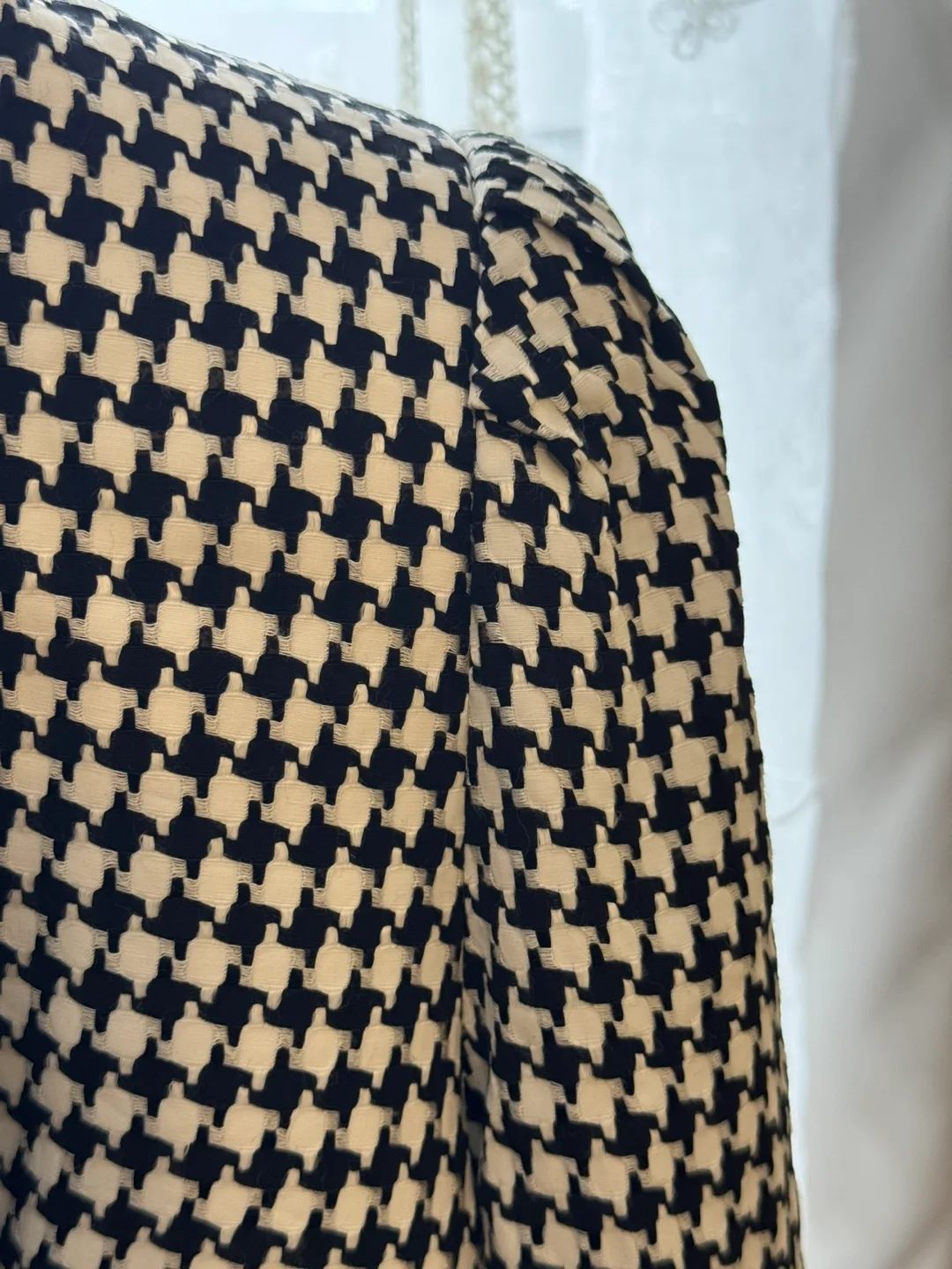 Vintage Houndstooth Blazer with Removable Black Vest image indicator(4)