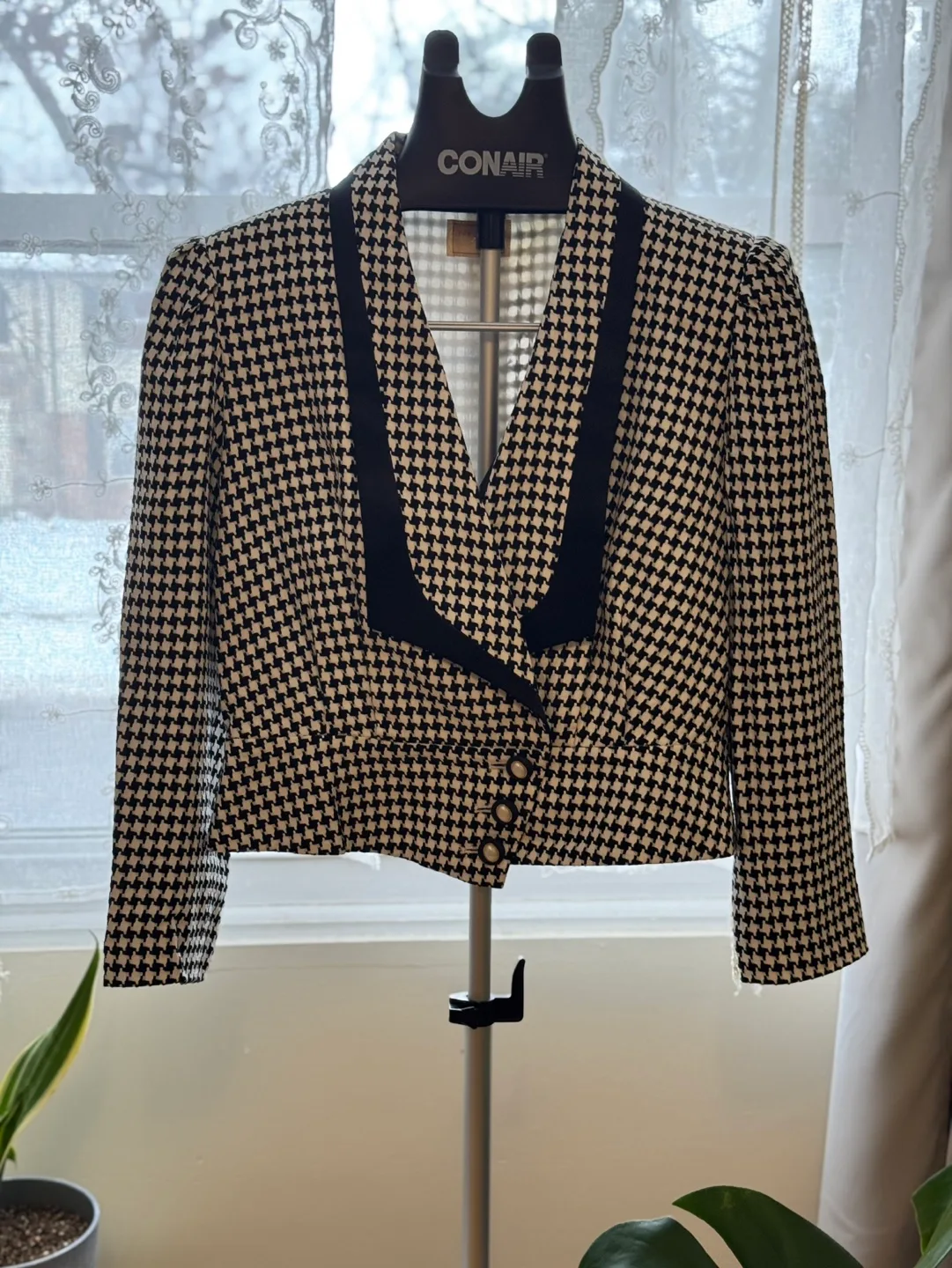 Vintage Houndstooth Blazer with Removable Black Vest image indicator(7)
