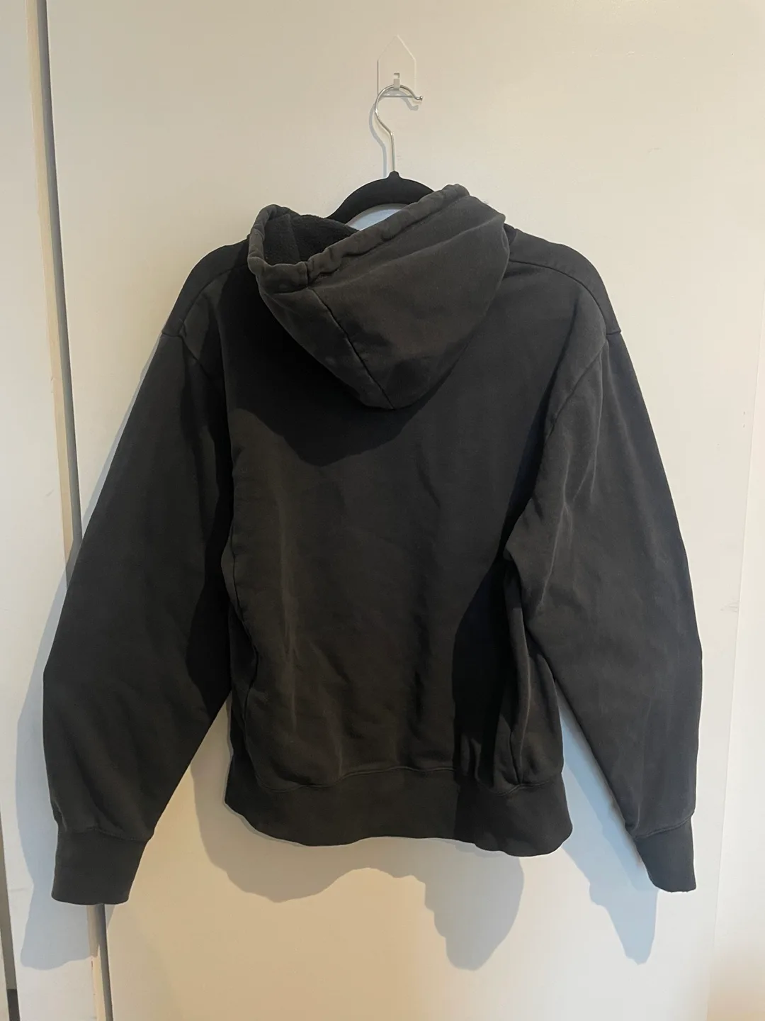 Vintage 90s style Nike Black Hoodie unique swoosh placement image indicator(2)