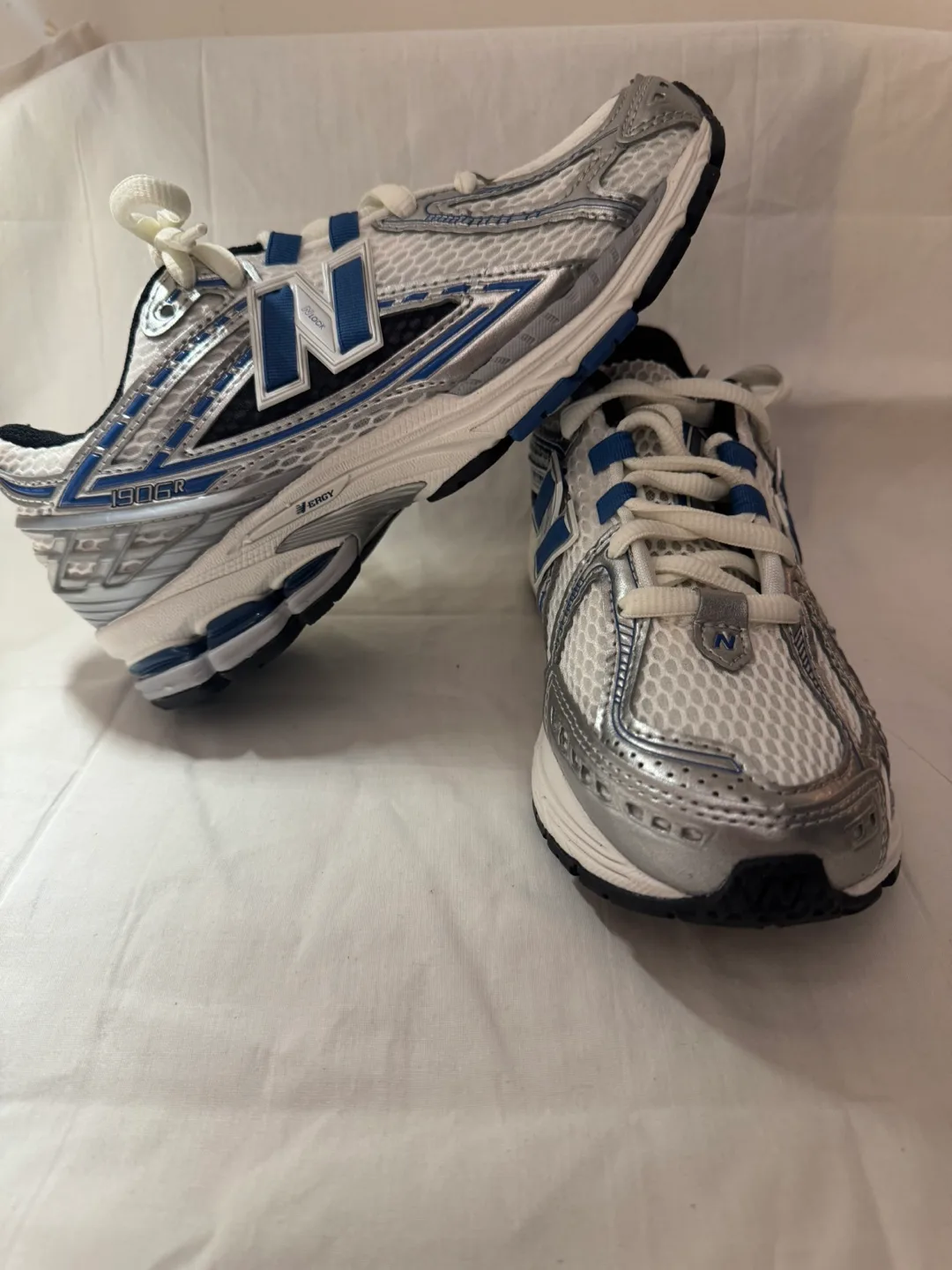 New Balance image indicator(5)